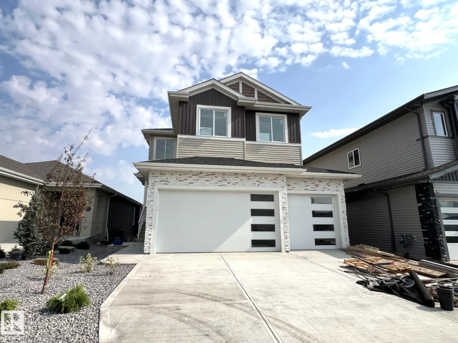 58 HUMMINGBIRD Crescent