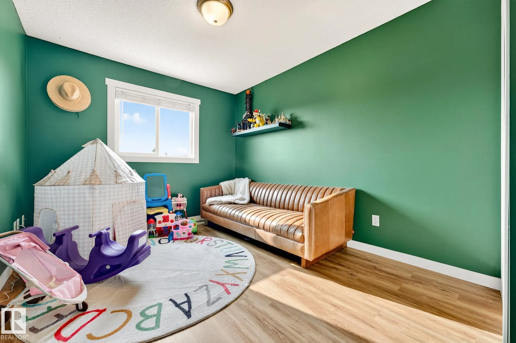 1415 MCMILLIAN Way