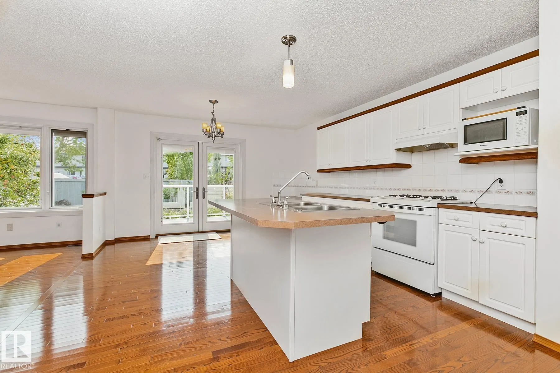 113 COTE Crescent