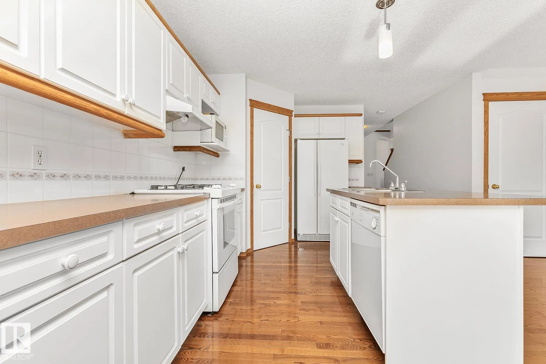 113 COTE Crescent