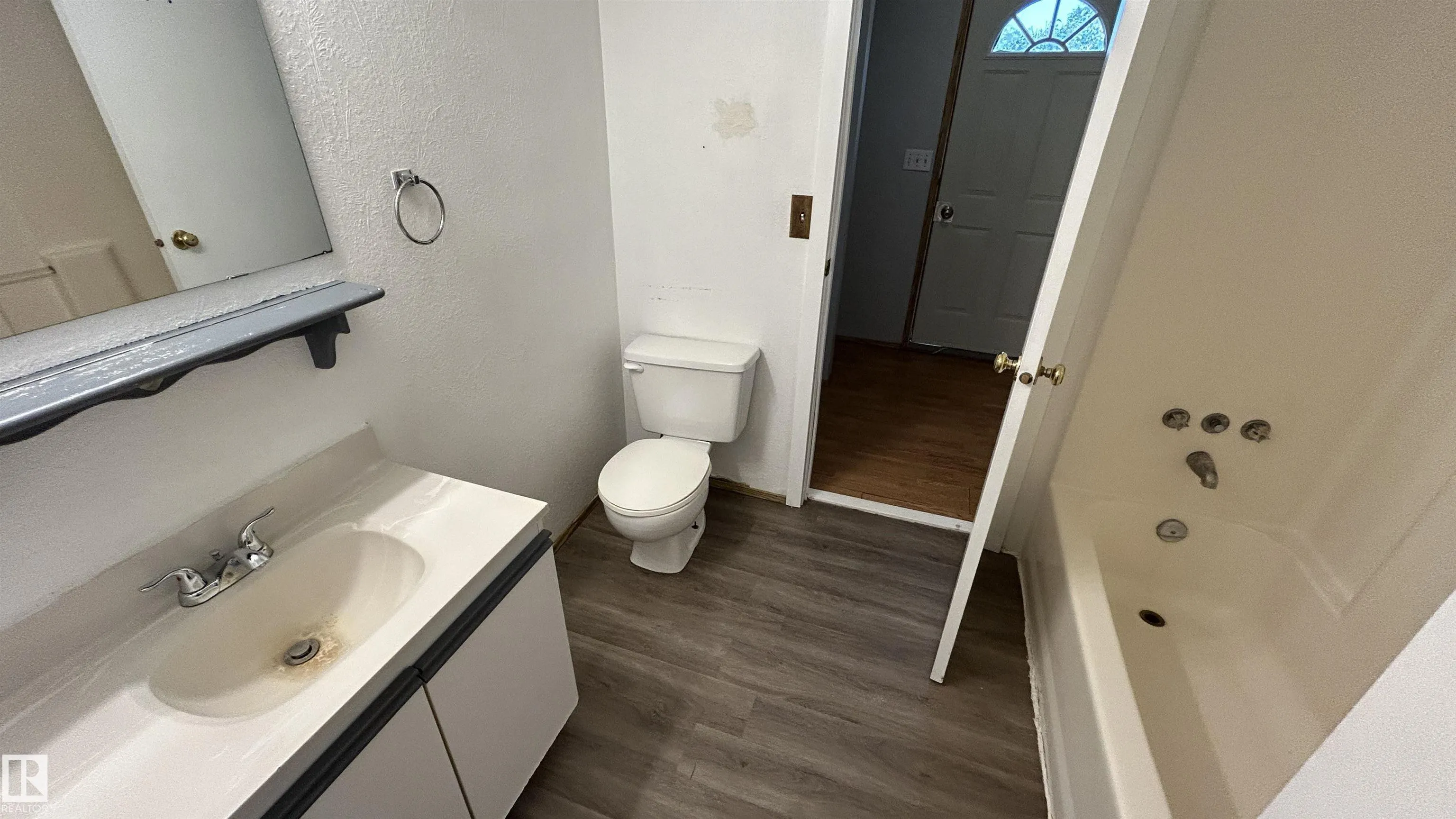5033 53st