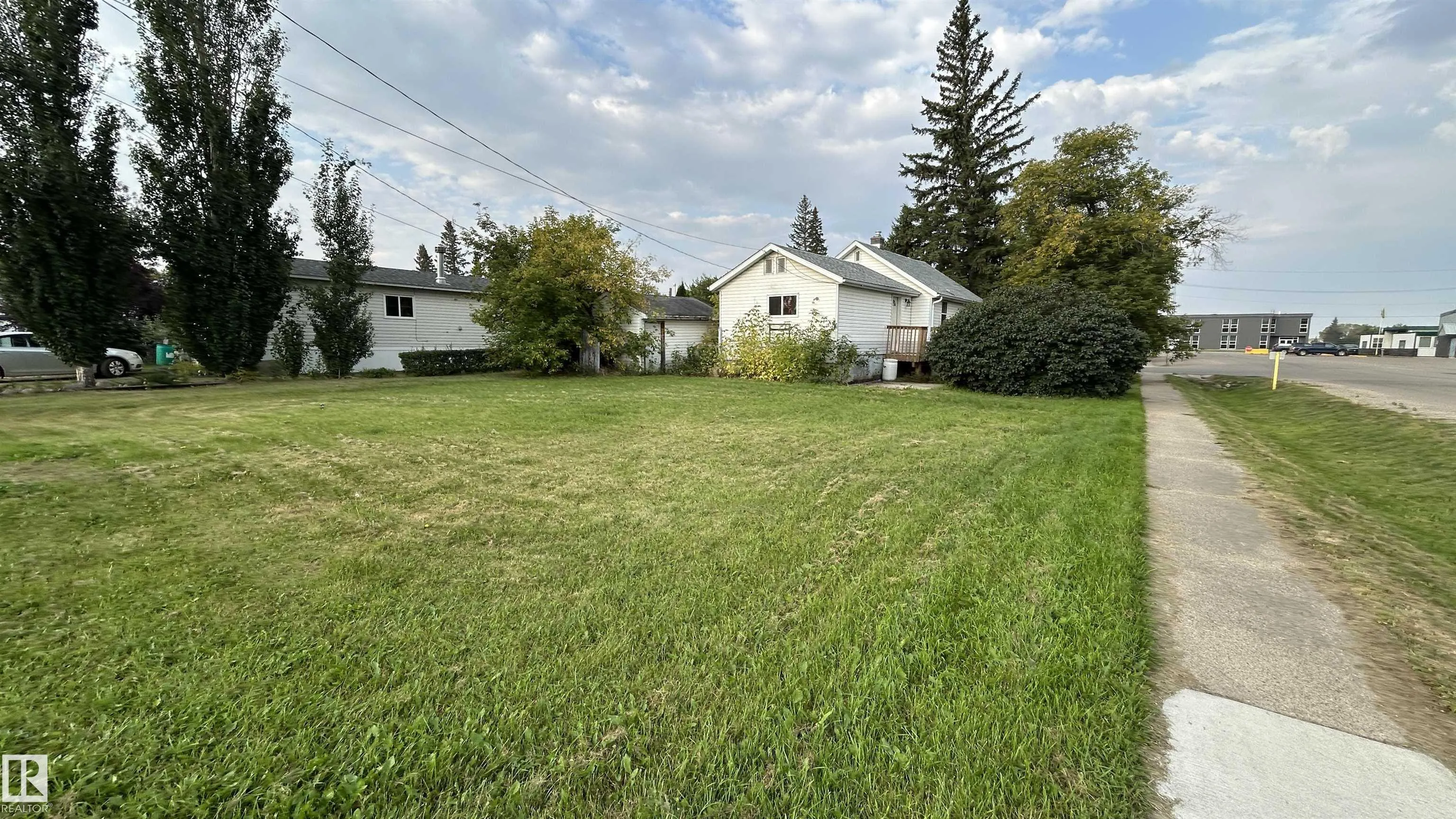 5033 53st