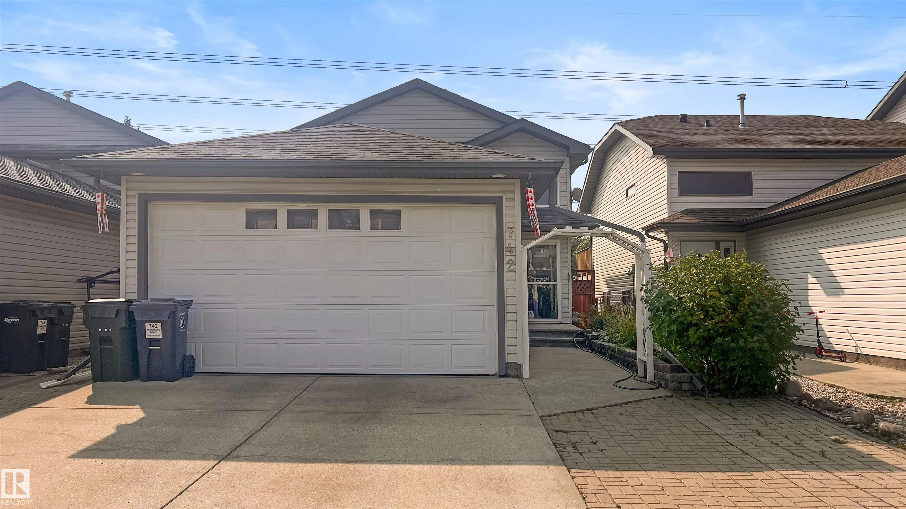 742 KANANASKIS Drive