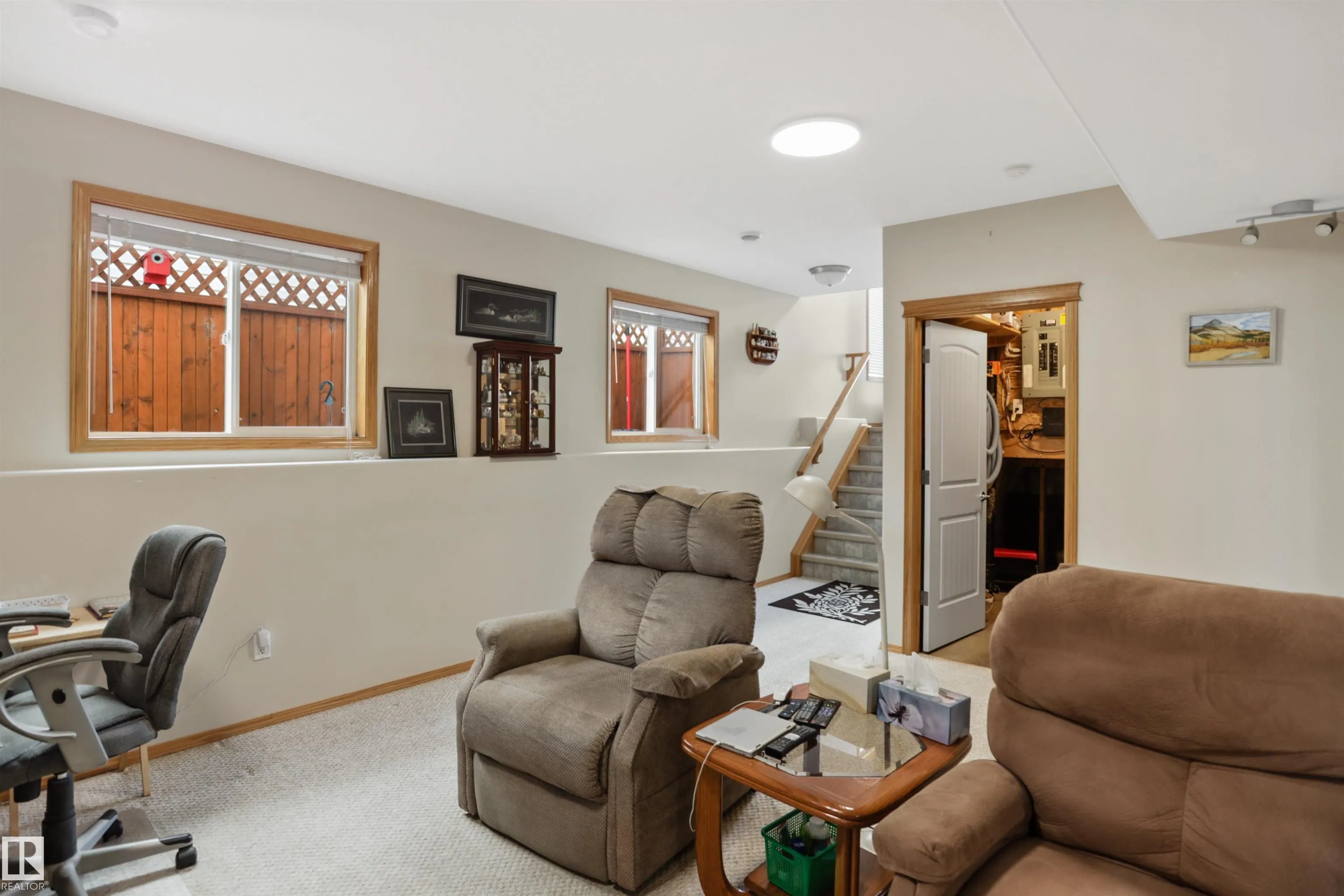 742 KANANASKIS Drive
