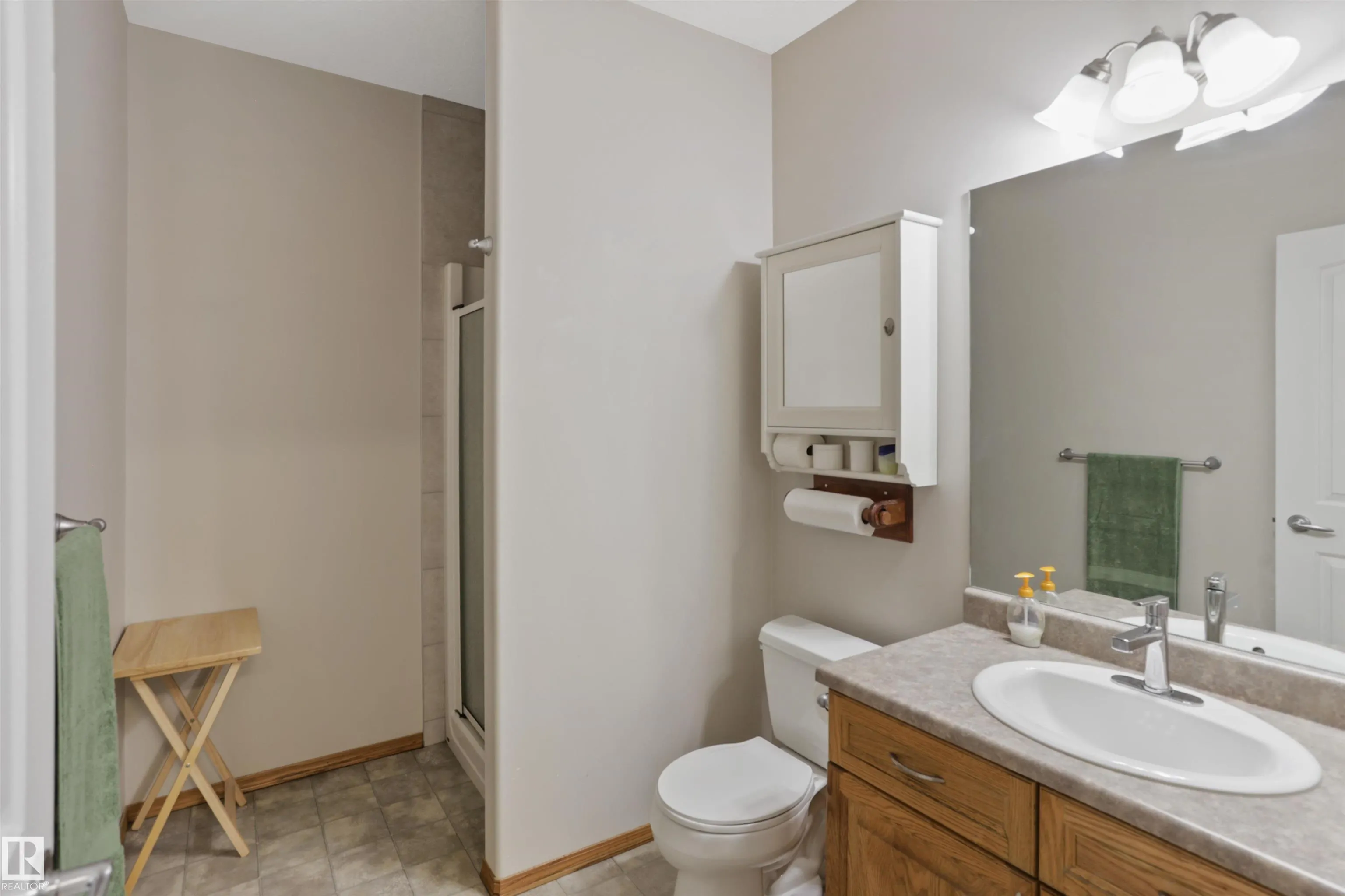742 KANANASKIS Drive