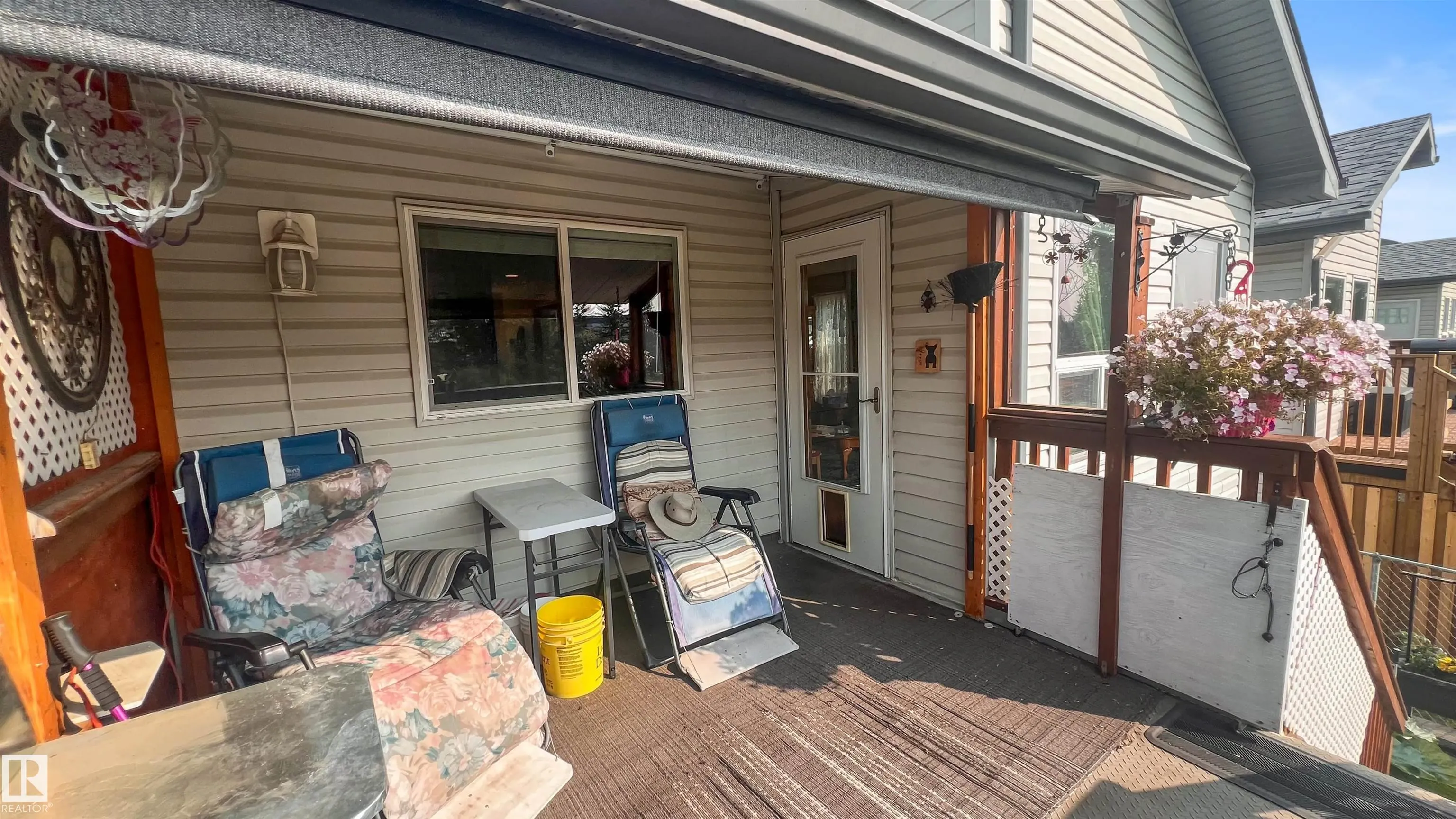 742 KANANASKIS Drive