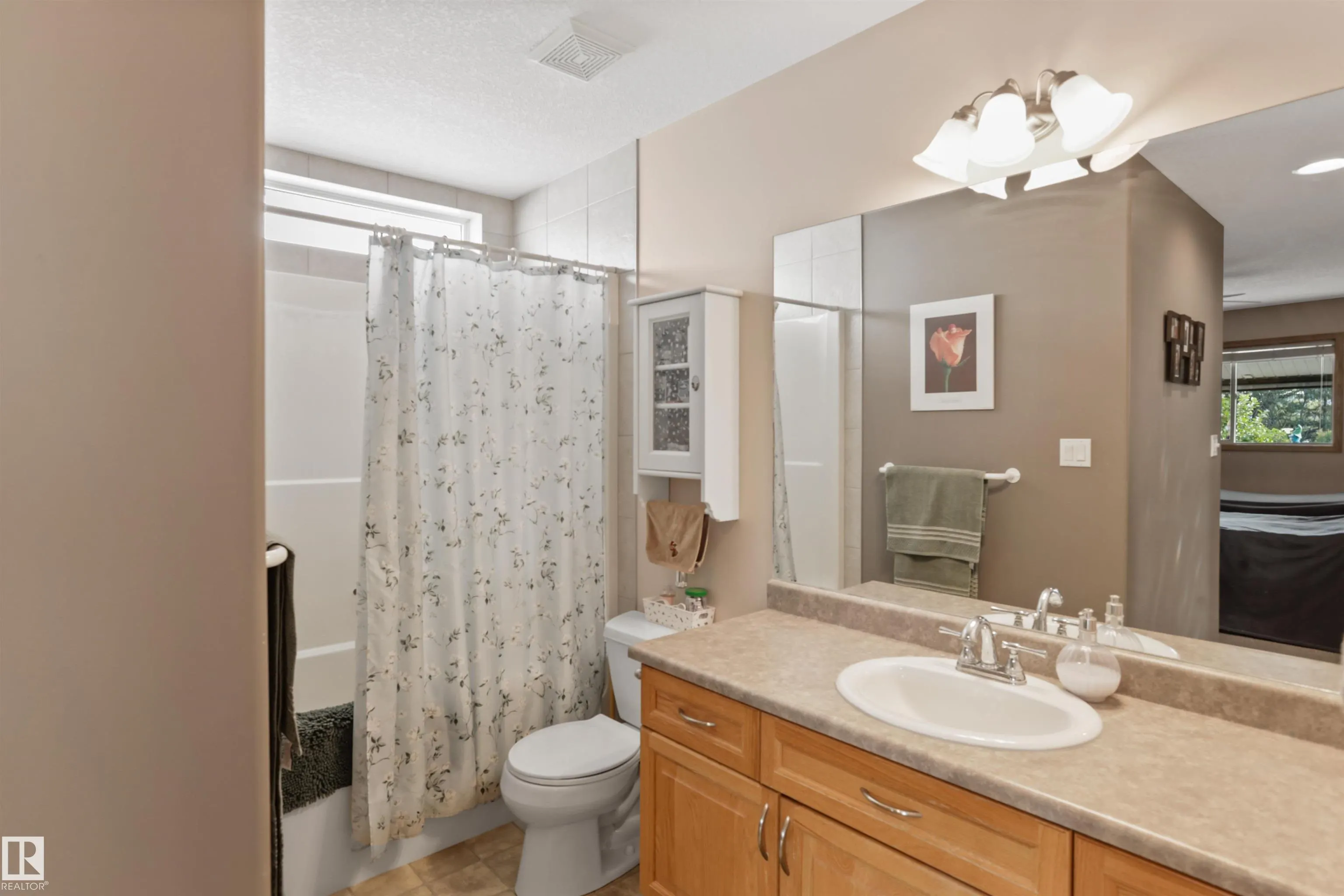 742 KANANASKIS Drive
