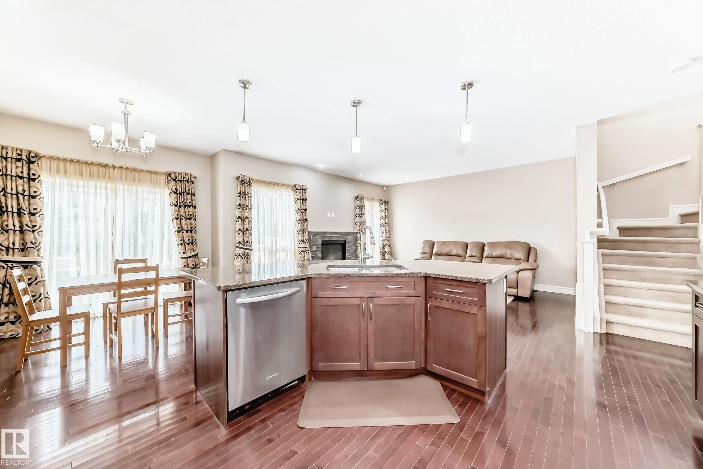 4151 ALEXANDER Way