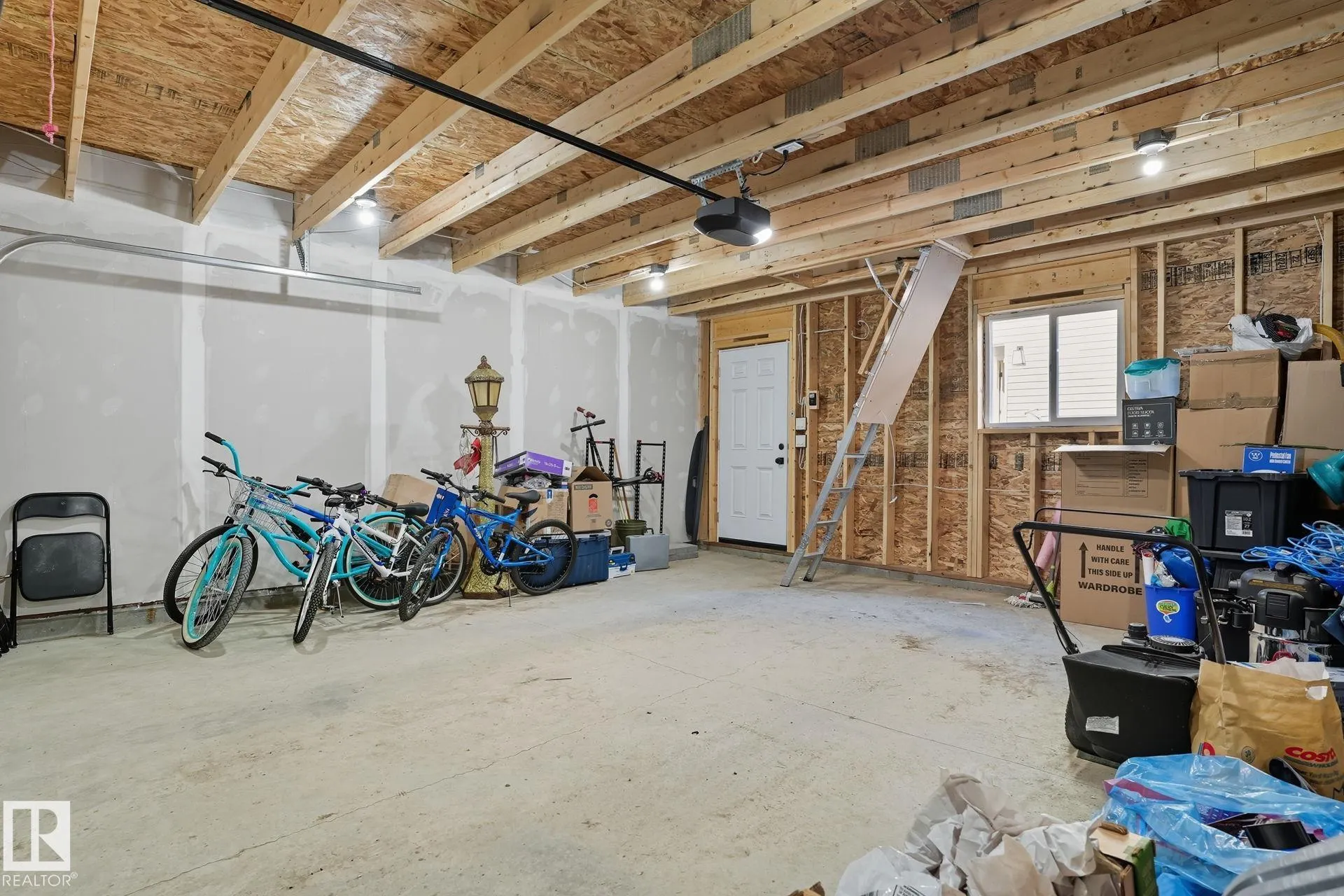 50 NETTLE Crescent
