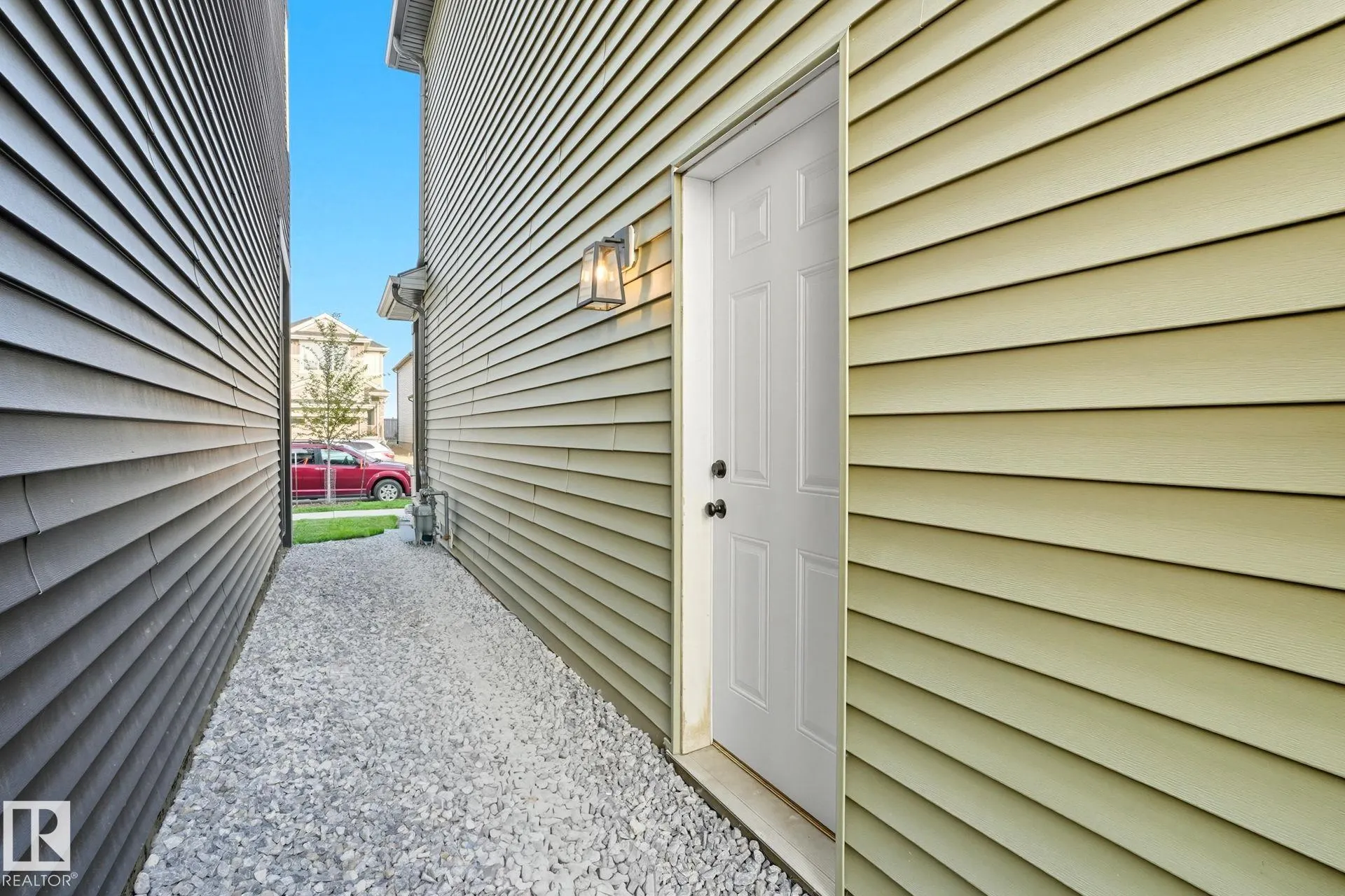 50 NETTLE Crescent