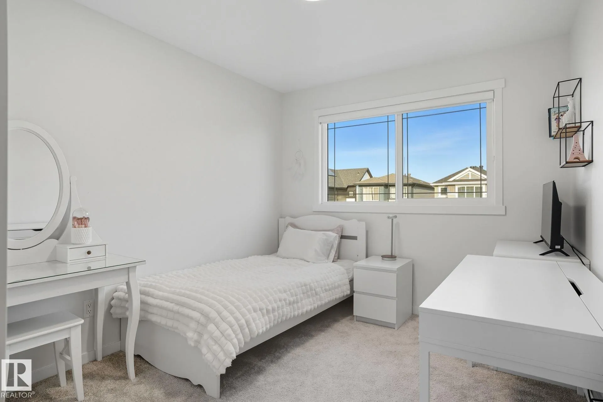 50 NETTLE Crescent