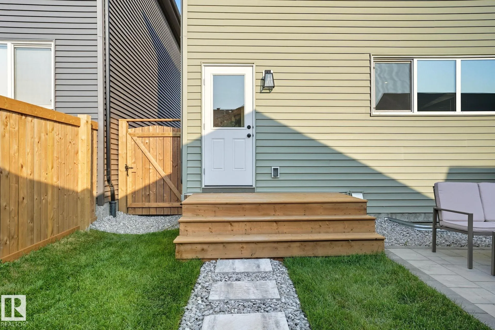 50 NETTLE Crescent