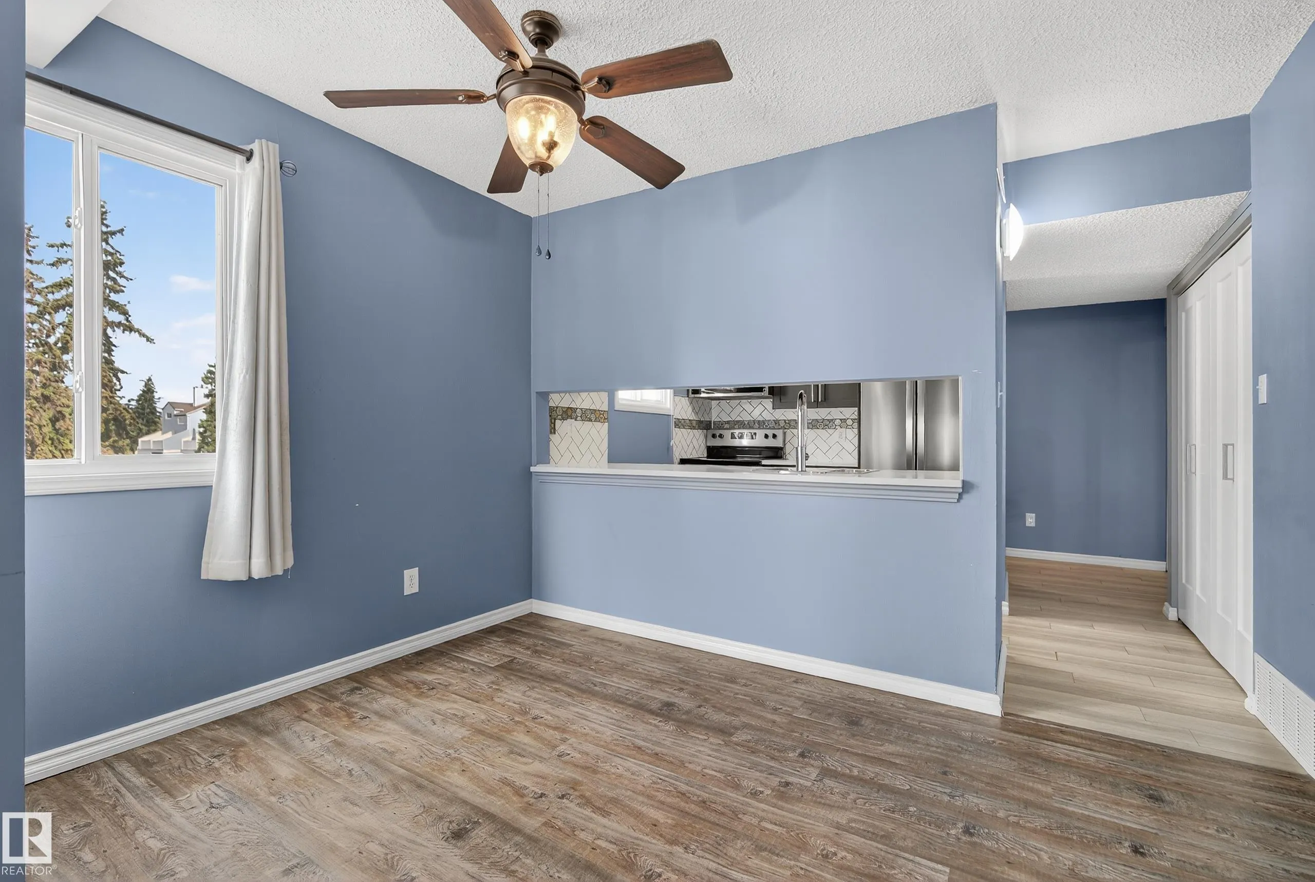 225 LANCASTER Terrace