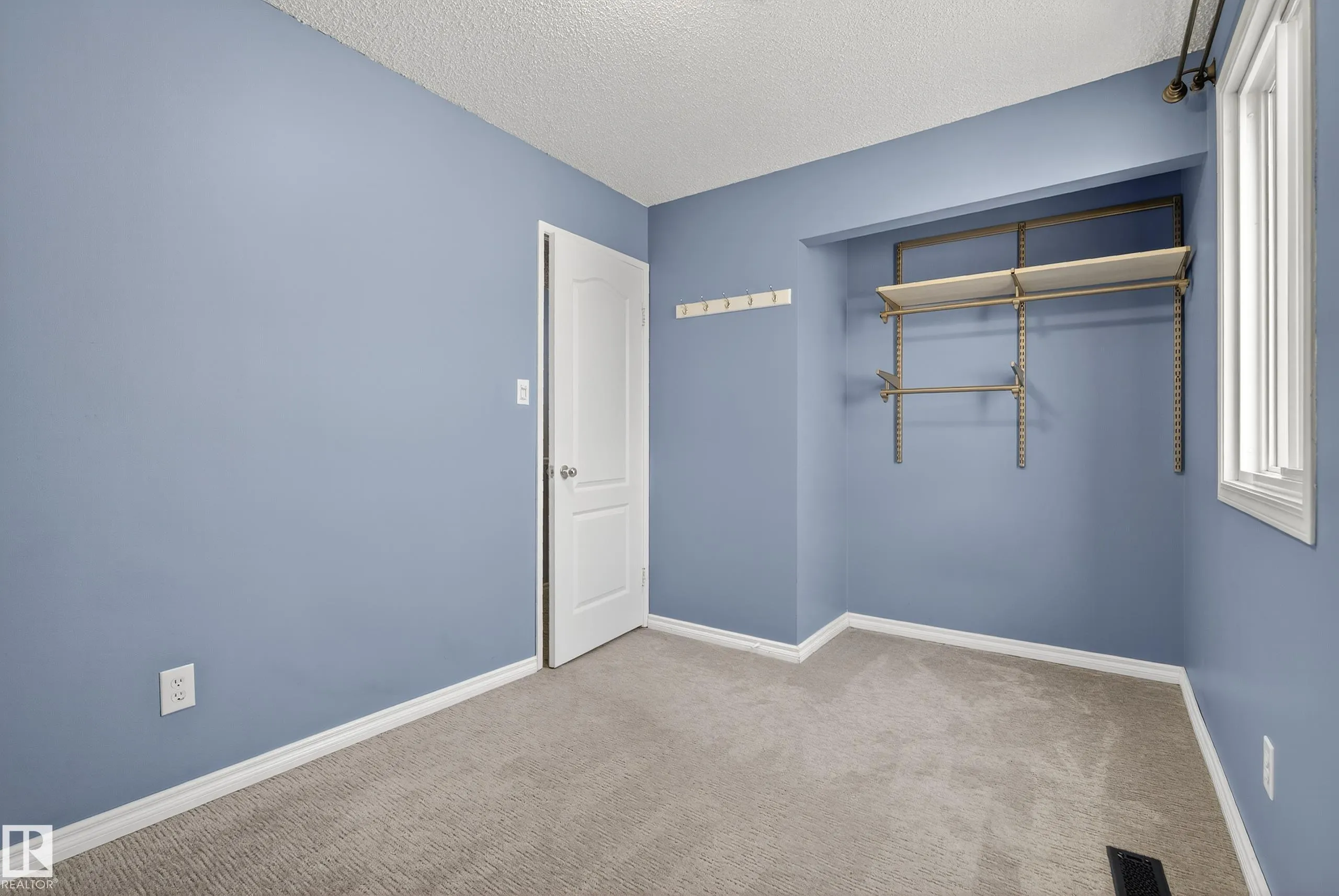 225 LANCASTER Terrace