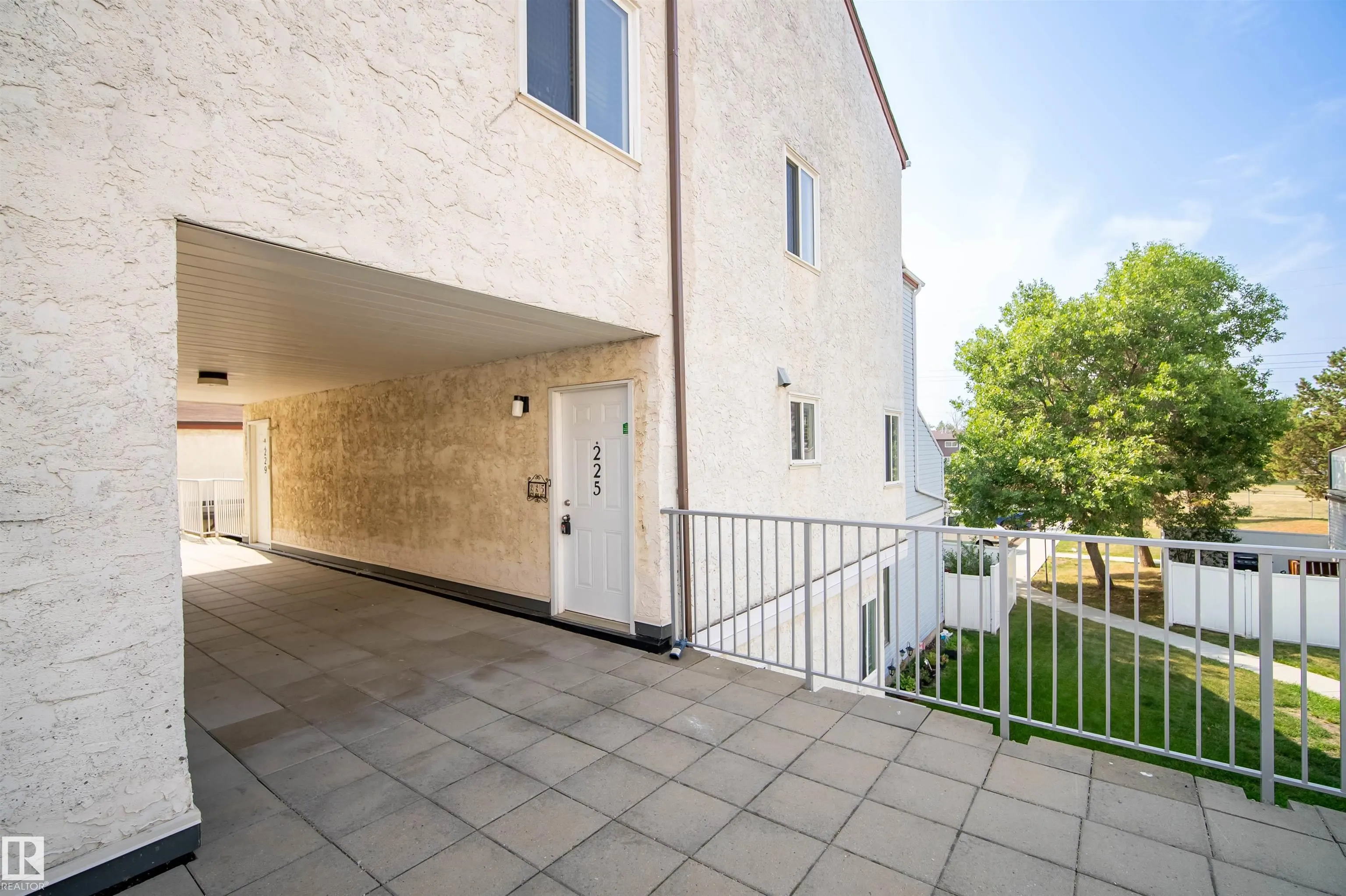 225 LANCASTER Terrace