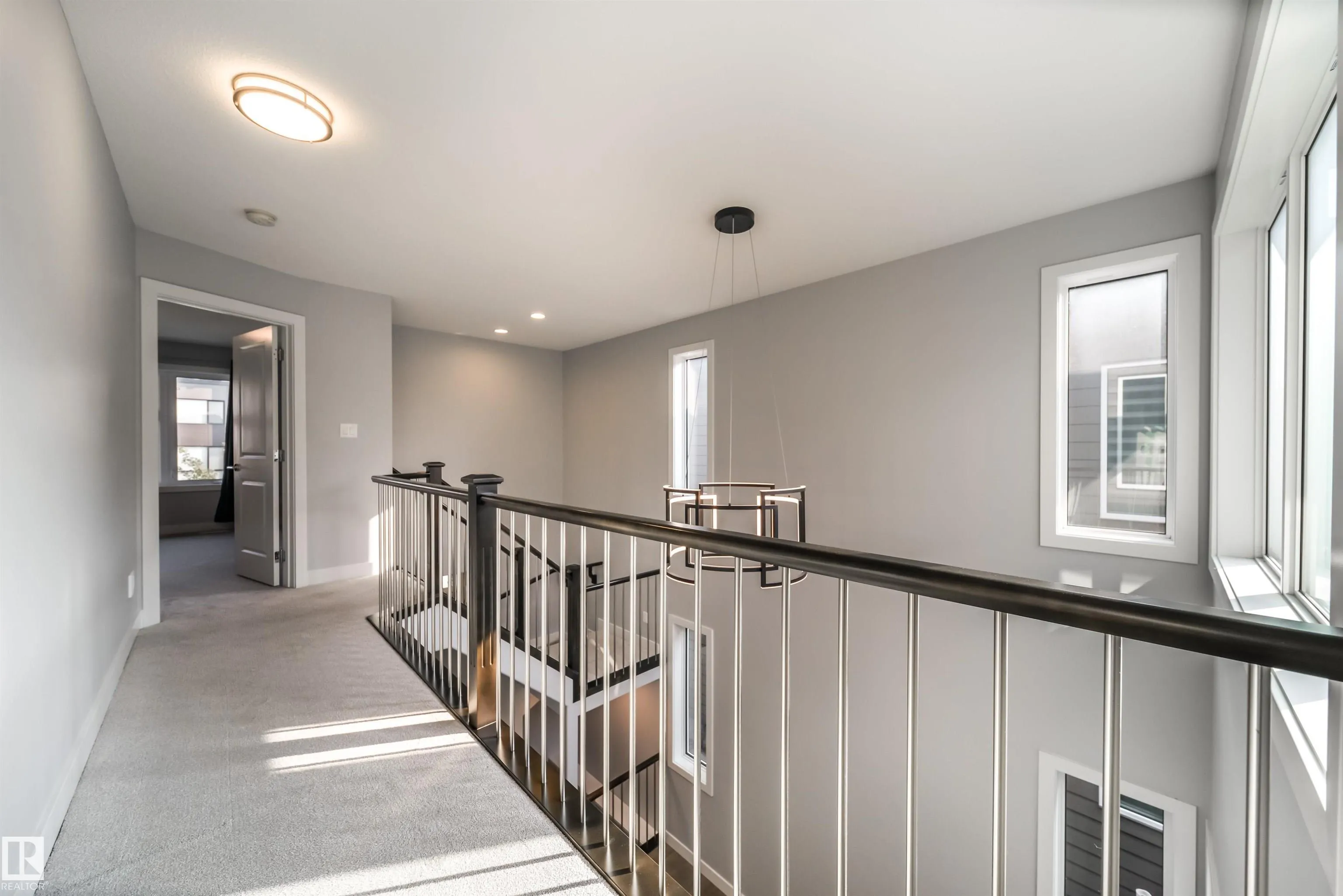 120 SALISBURY Way