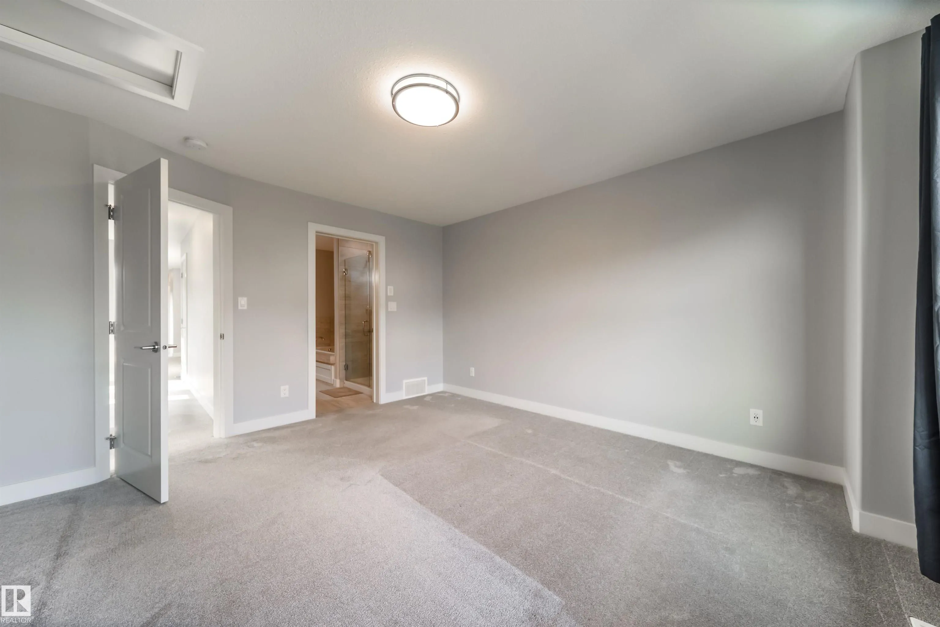 120 SALISBURY Way