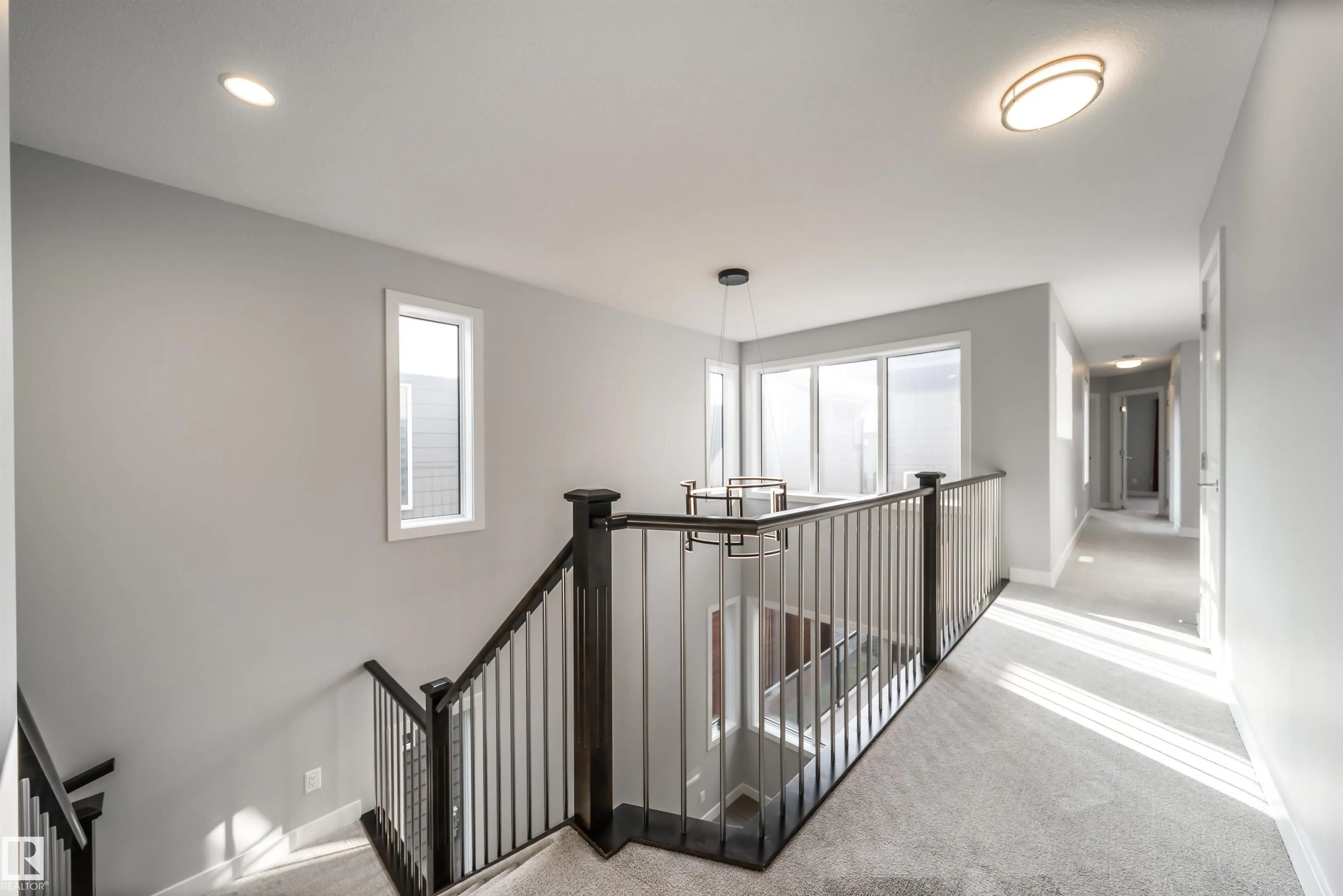 120 SALISBURY Way
