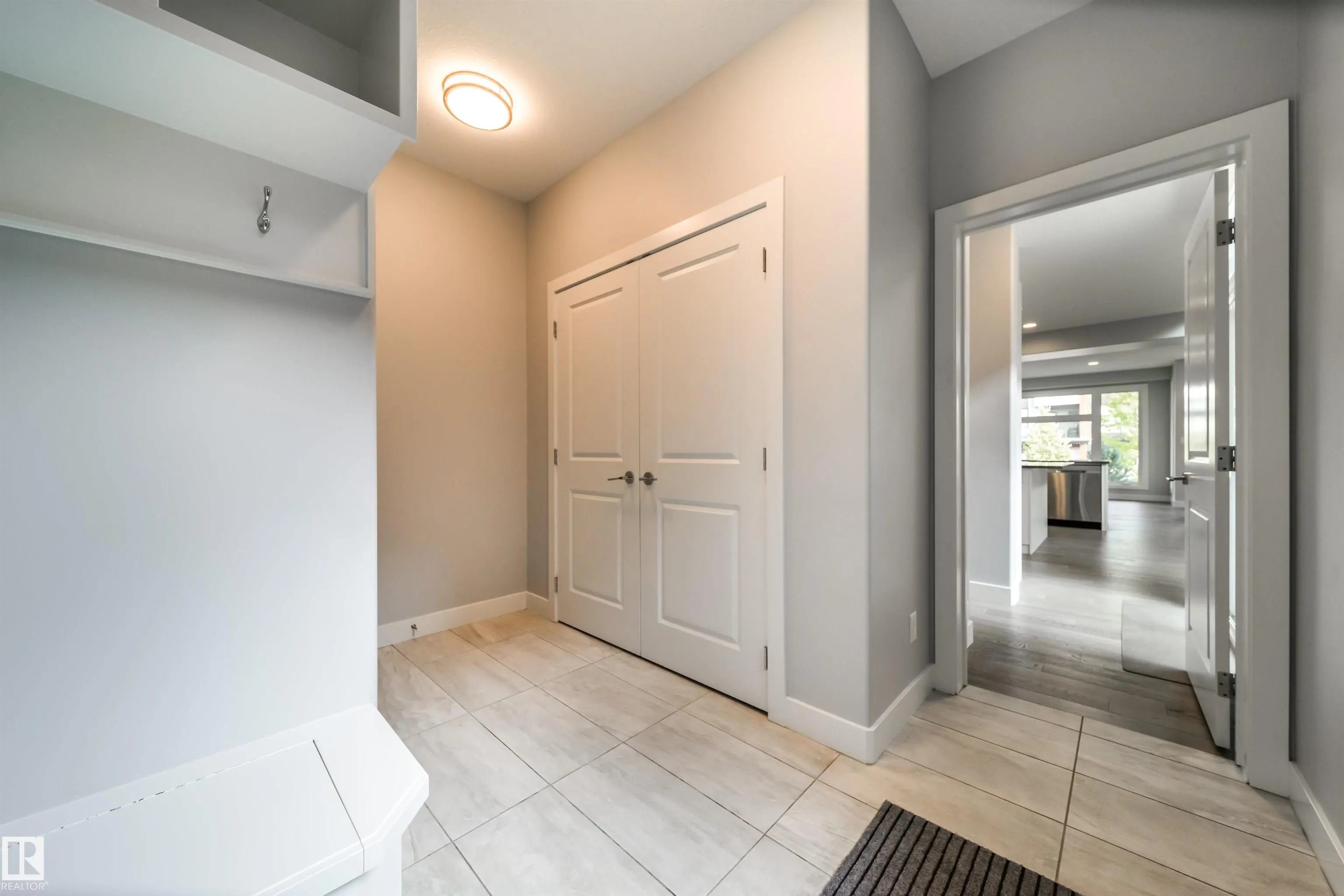 120 SALISBURY Way