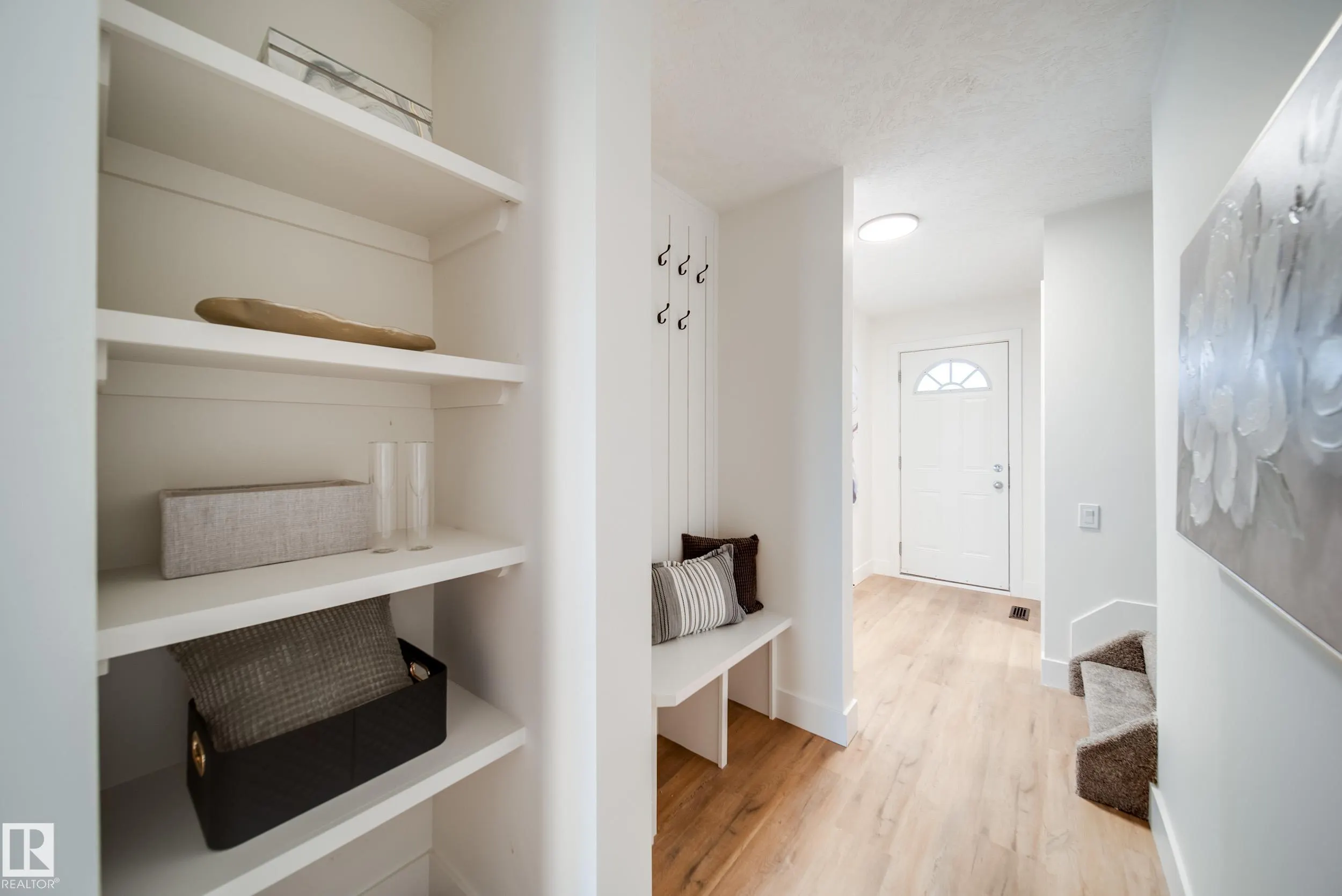 111 GRANDIN Village