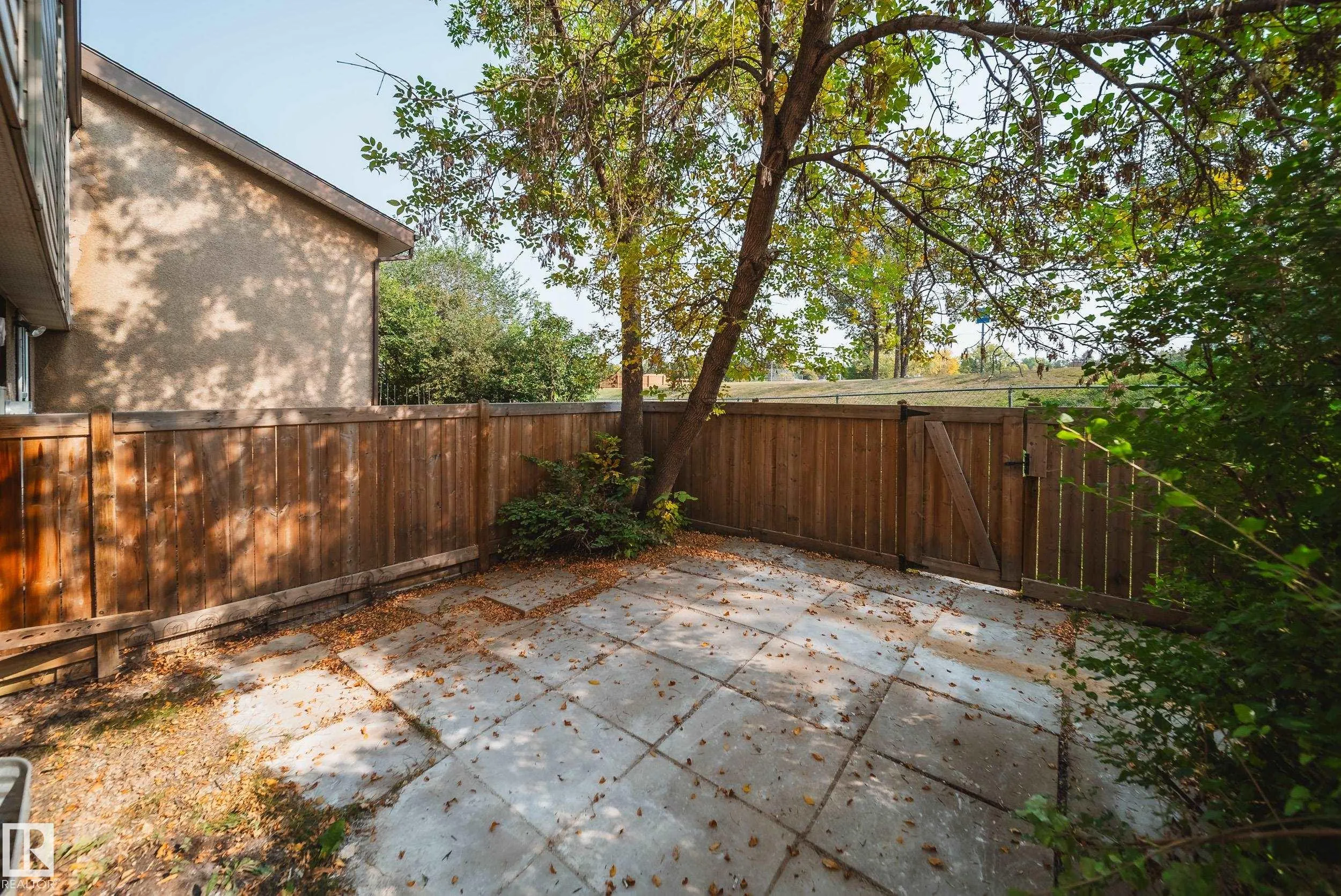 111 GRANDIN Village