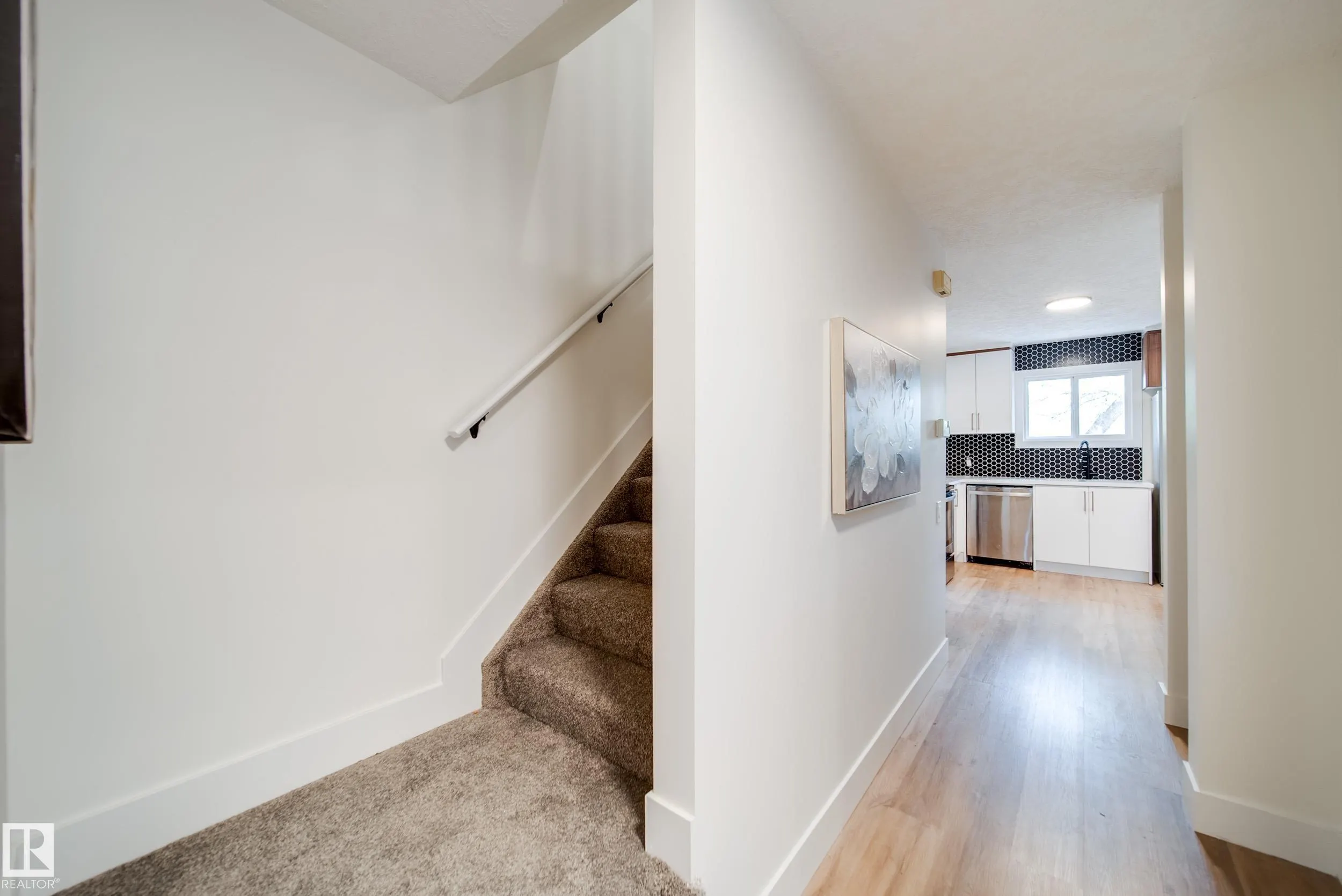 111 GRANDIN Village