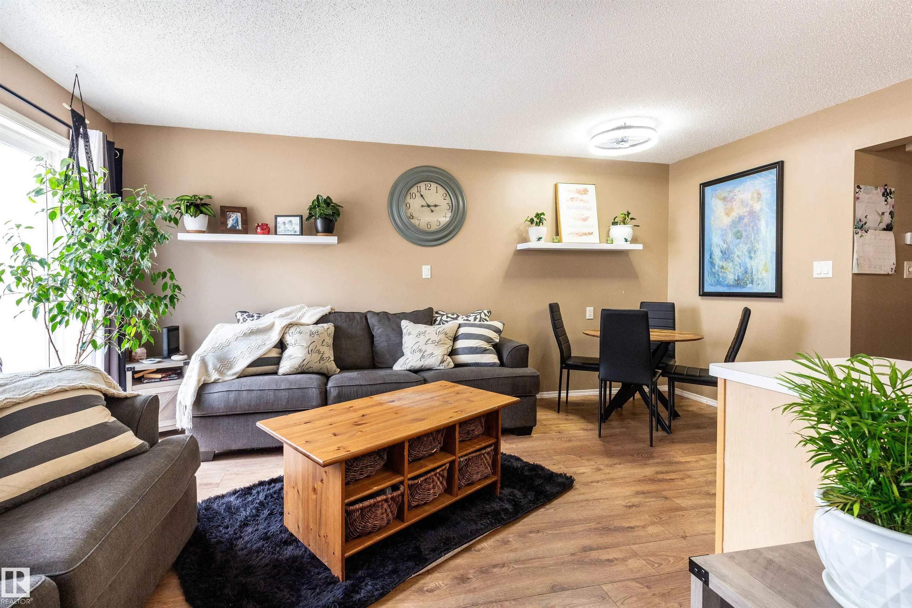 451 HYNDMAN Crescent