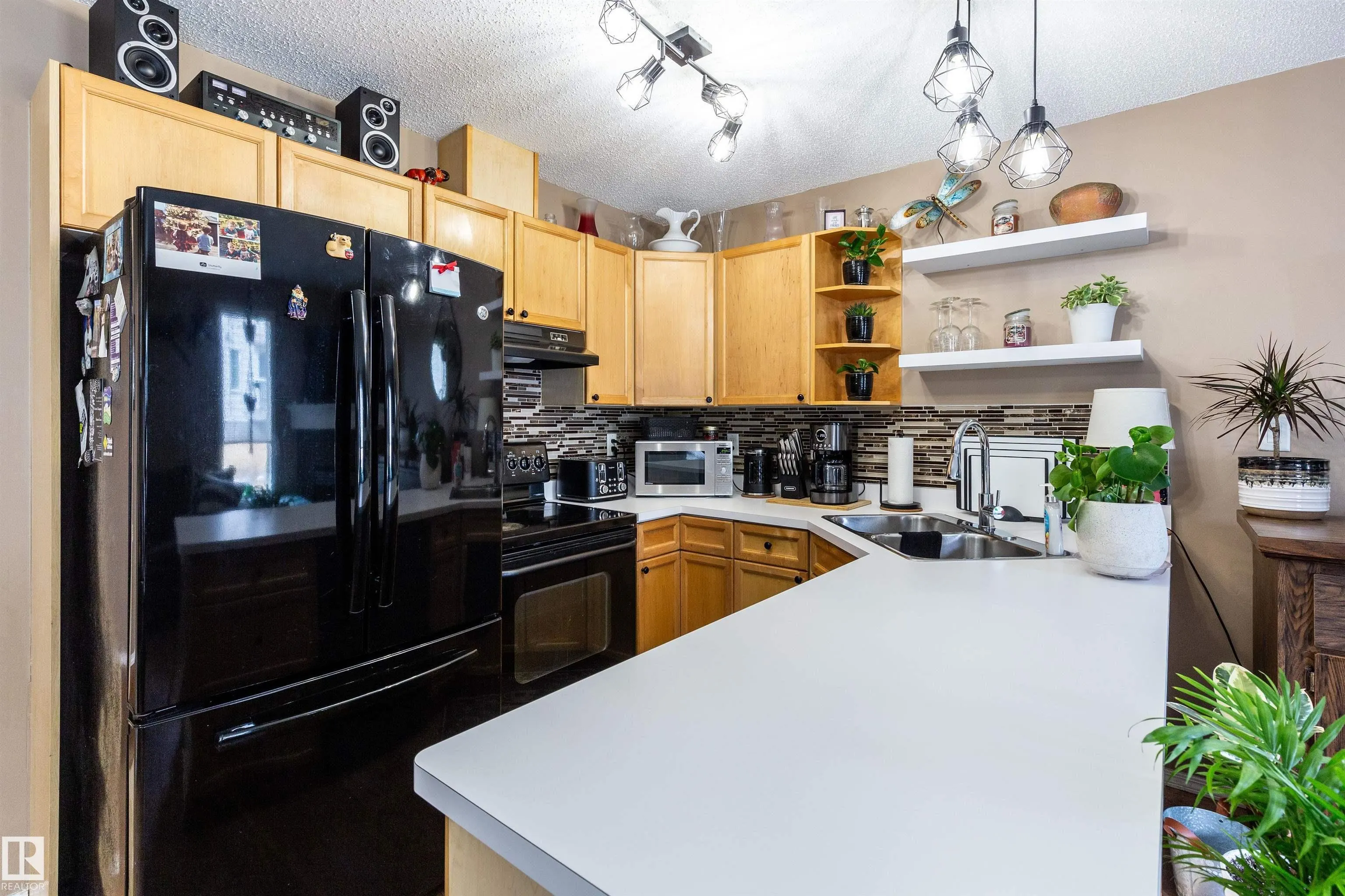 451 HYNDMAN Crescent