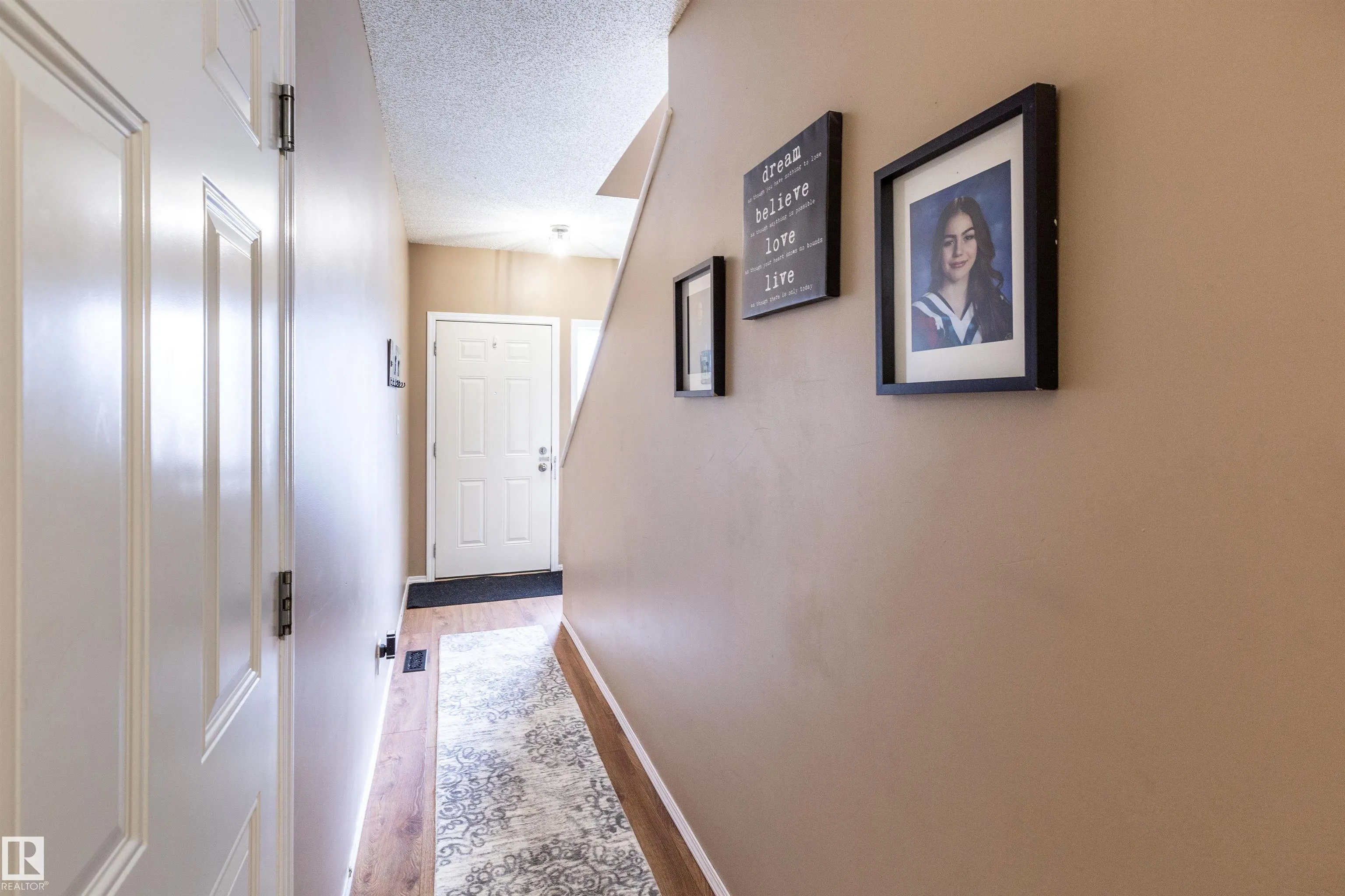 451 HYNDMAN Crescent