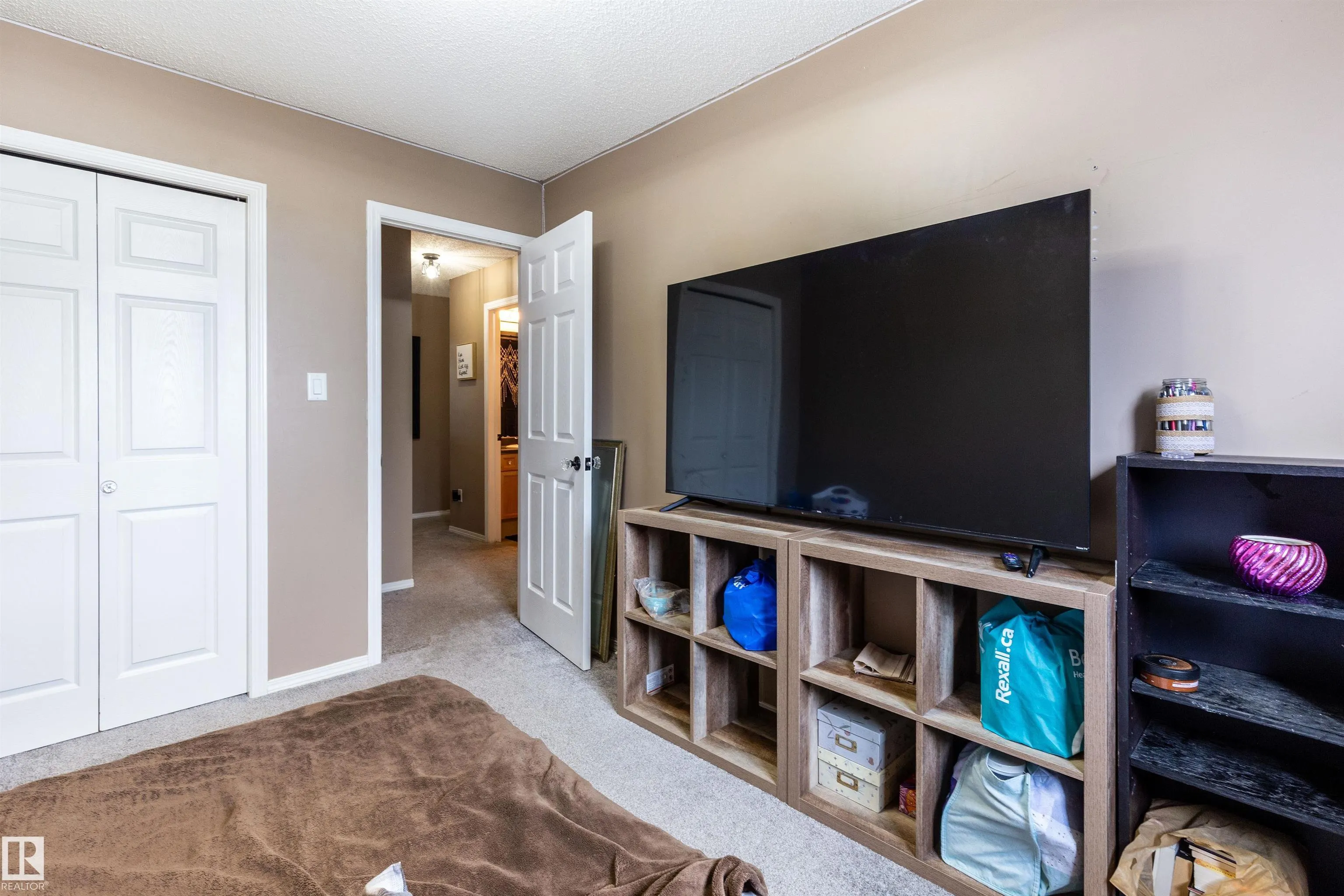 451 HYNDMAN Crescent