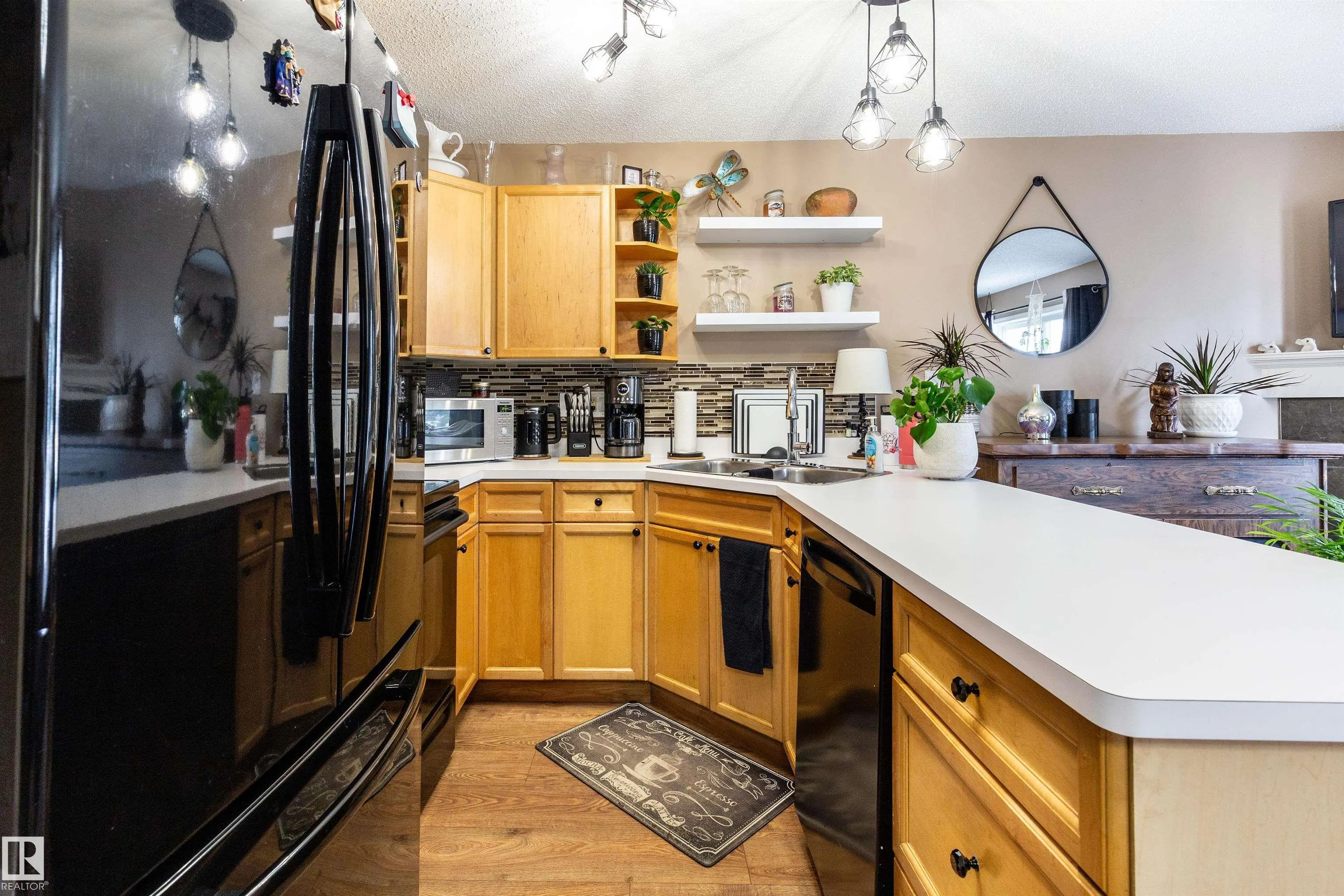 451 HYNDMAN Crescent
