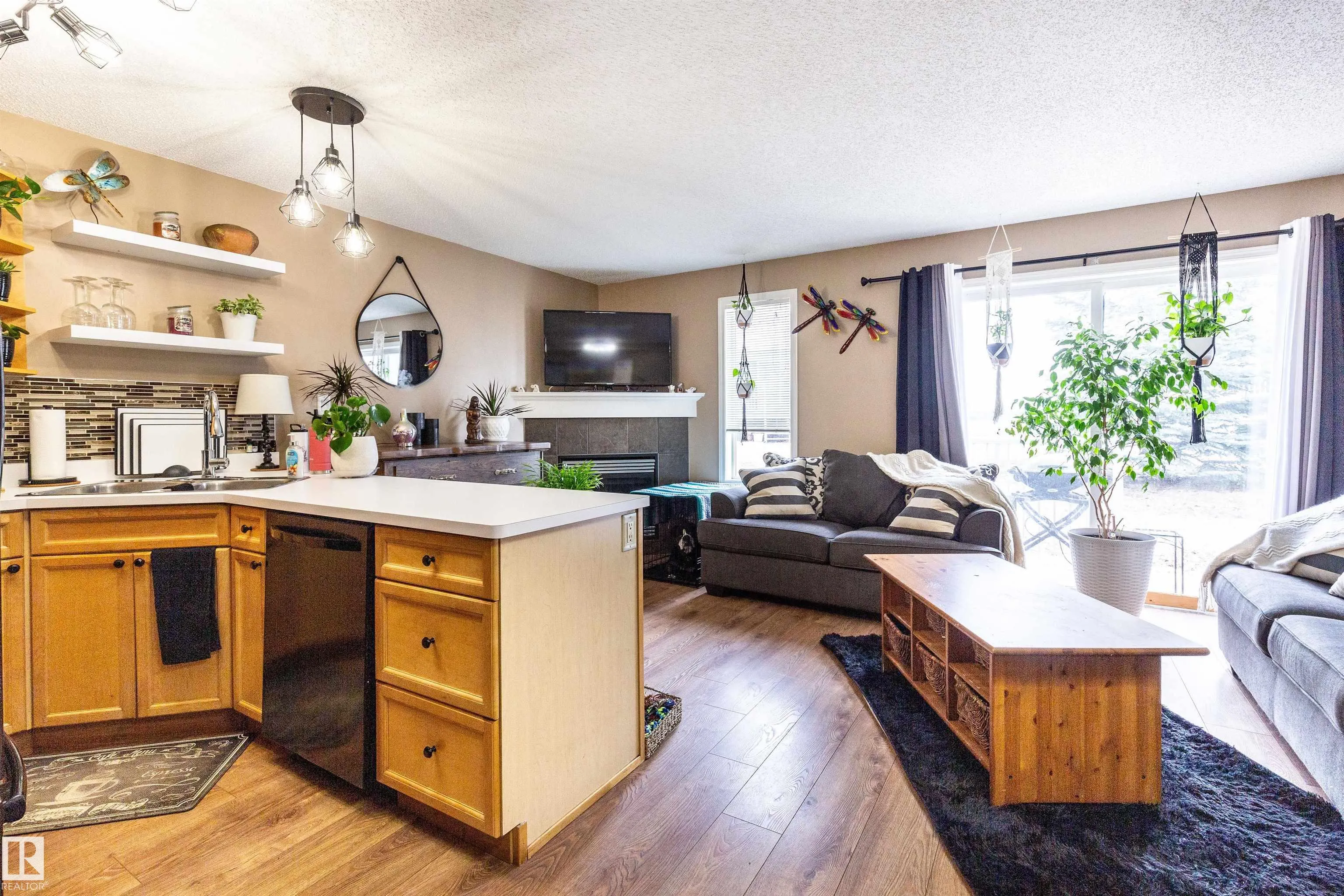 451 HYNDMAN Crescent