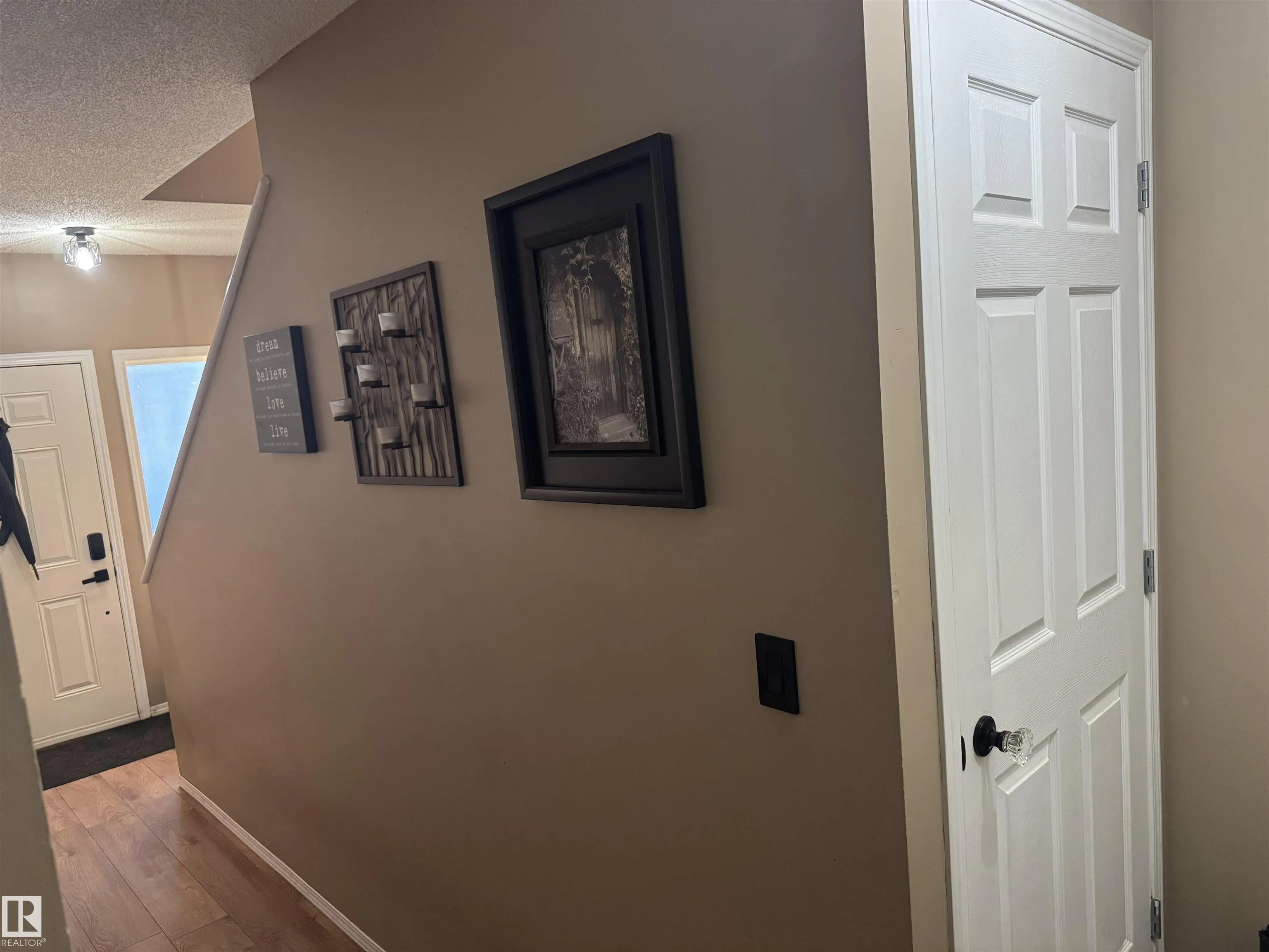 451 HYNDMAN Crescent