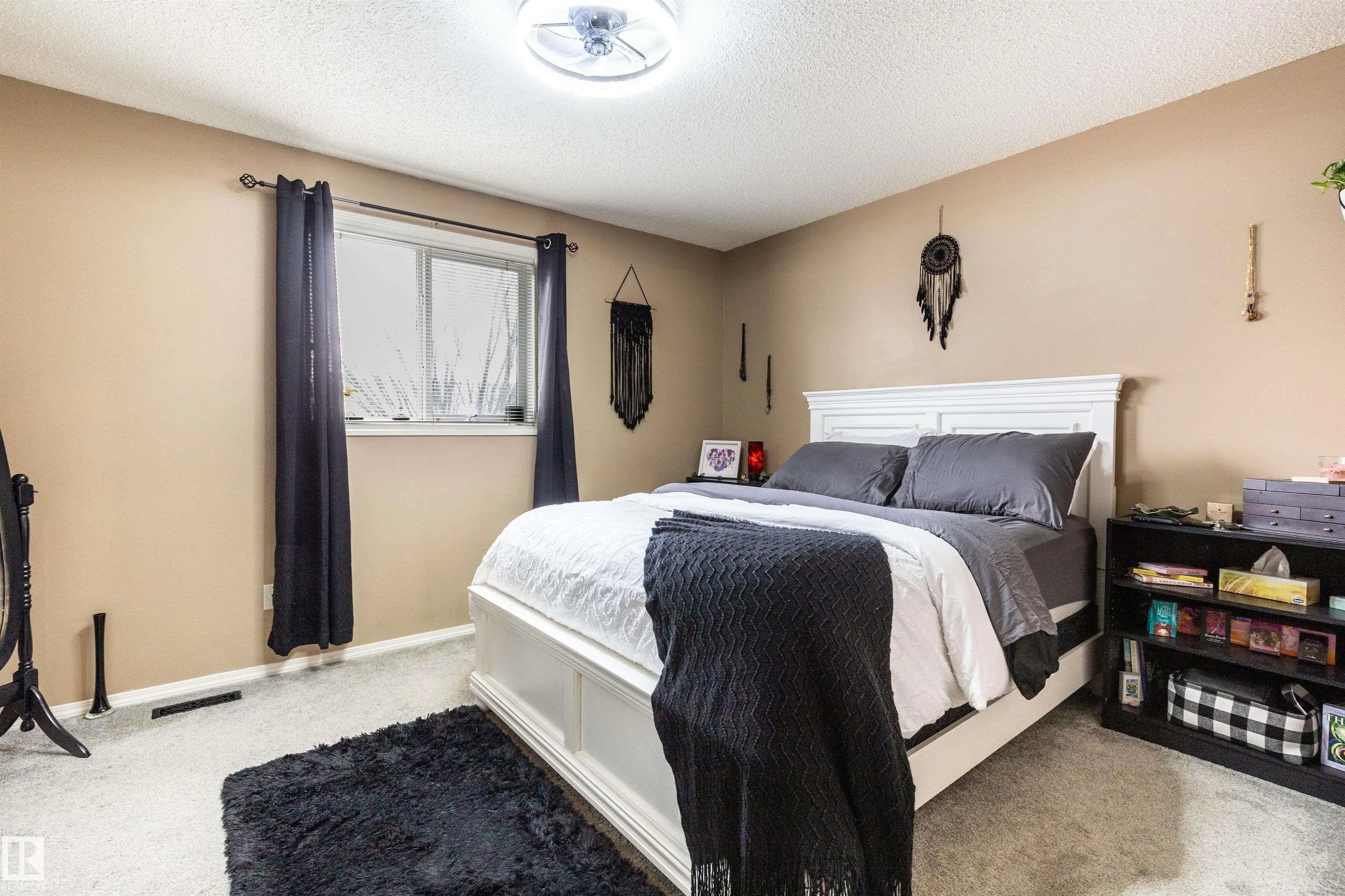 451 HYNDMAN Crescent