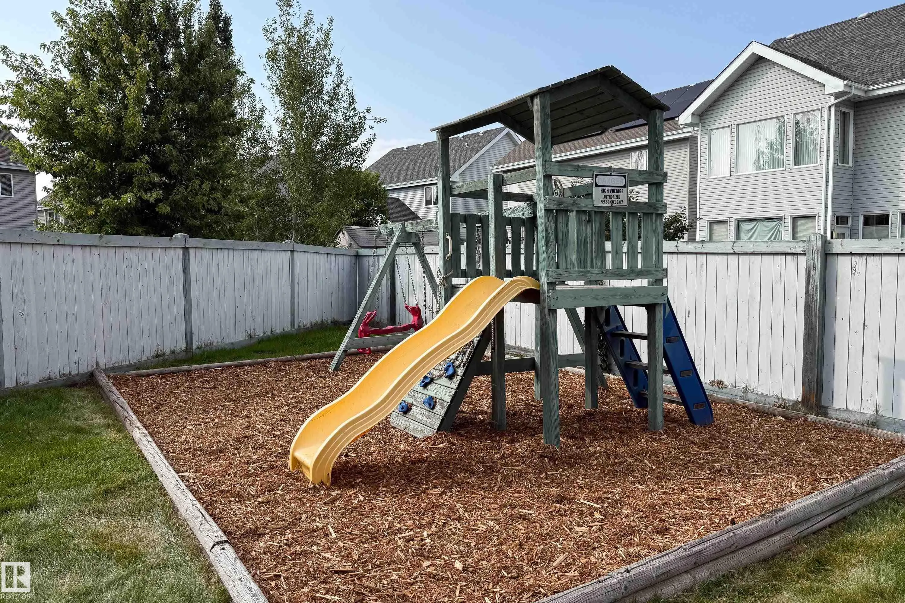 452 SPARLING Court