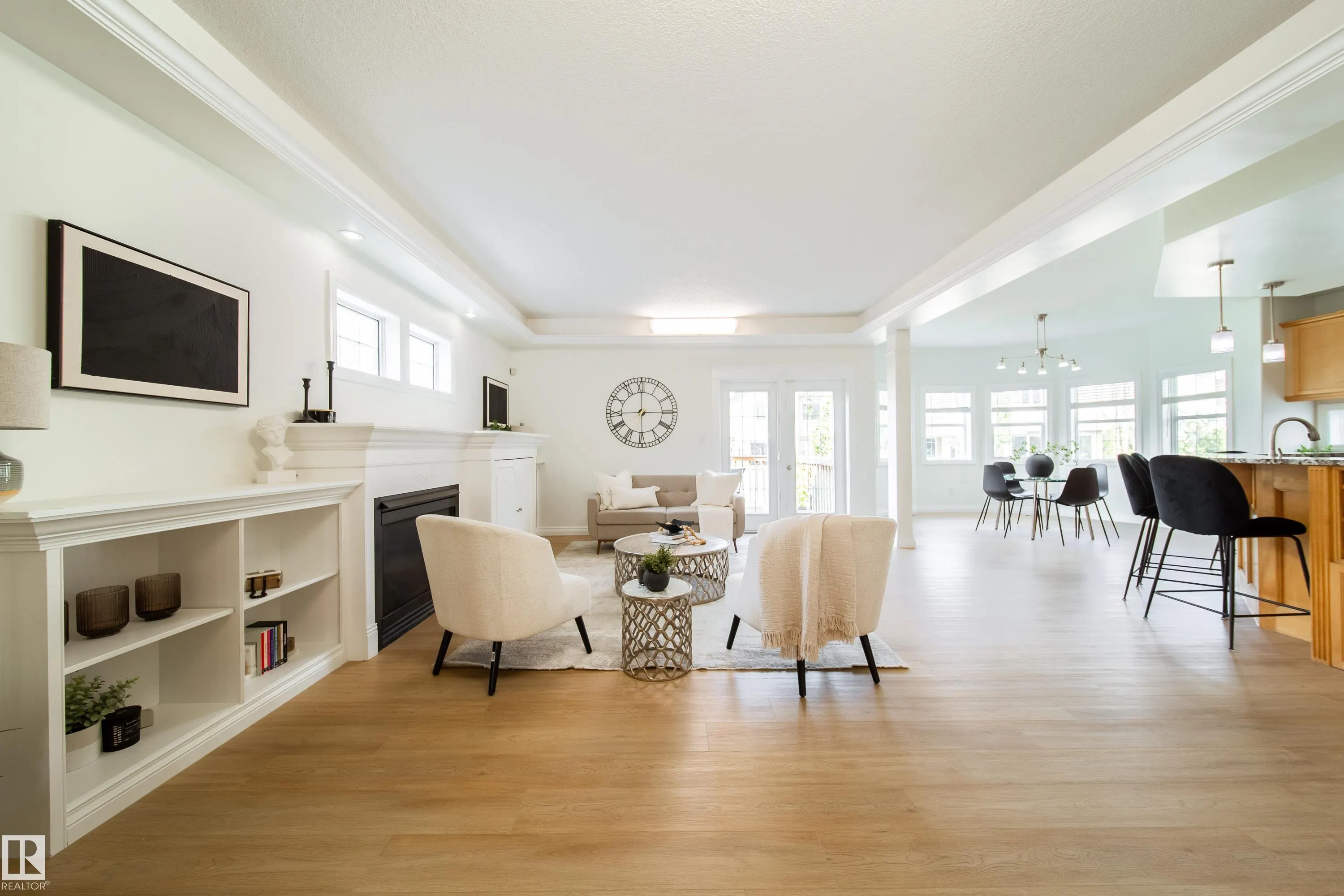 452 SPARLING Court