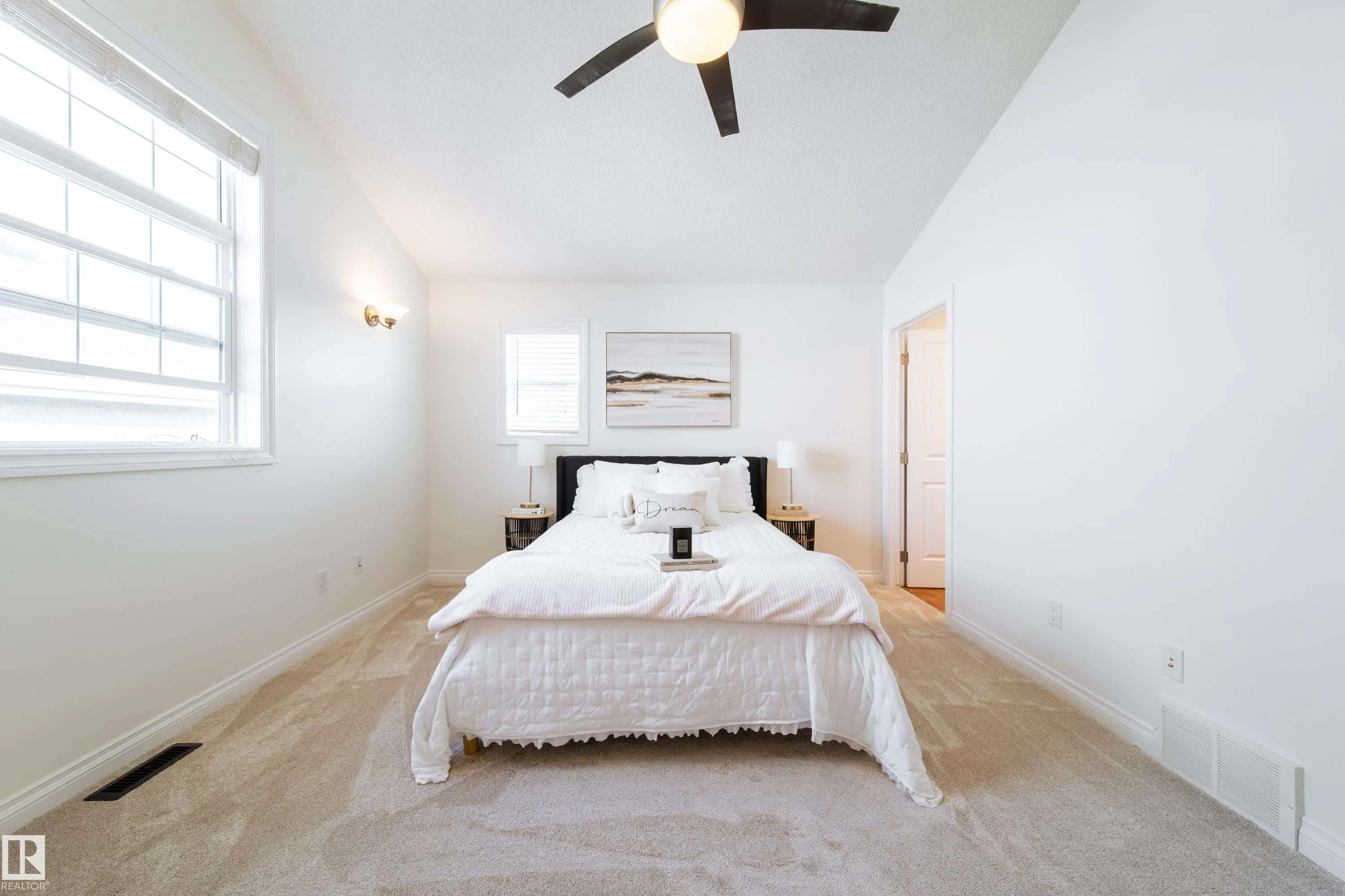 452 SPARLING Court