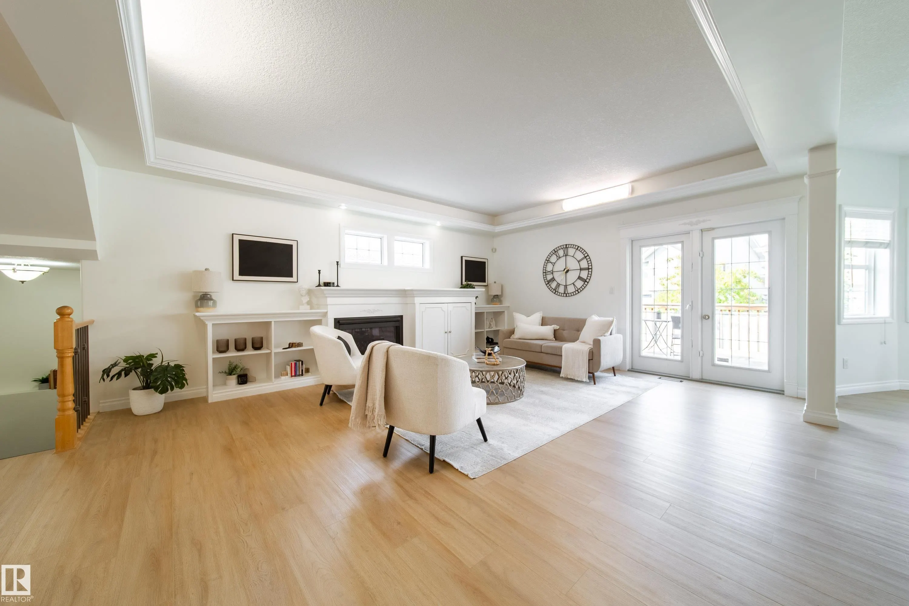 452 SPARLING Court