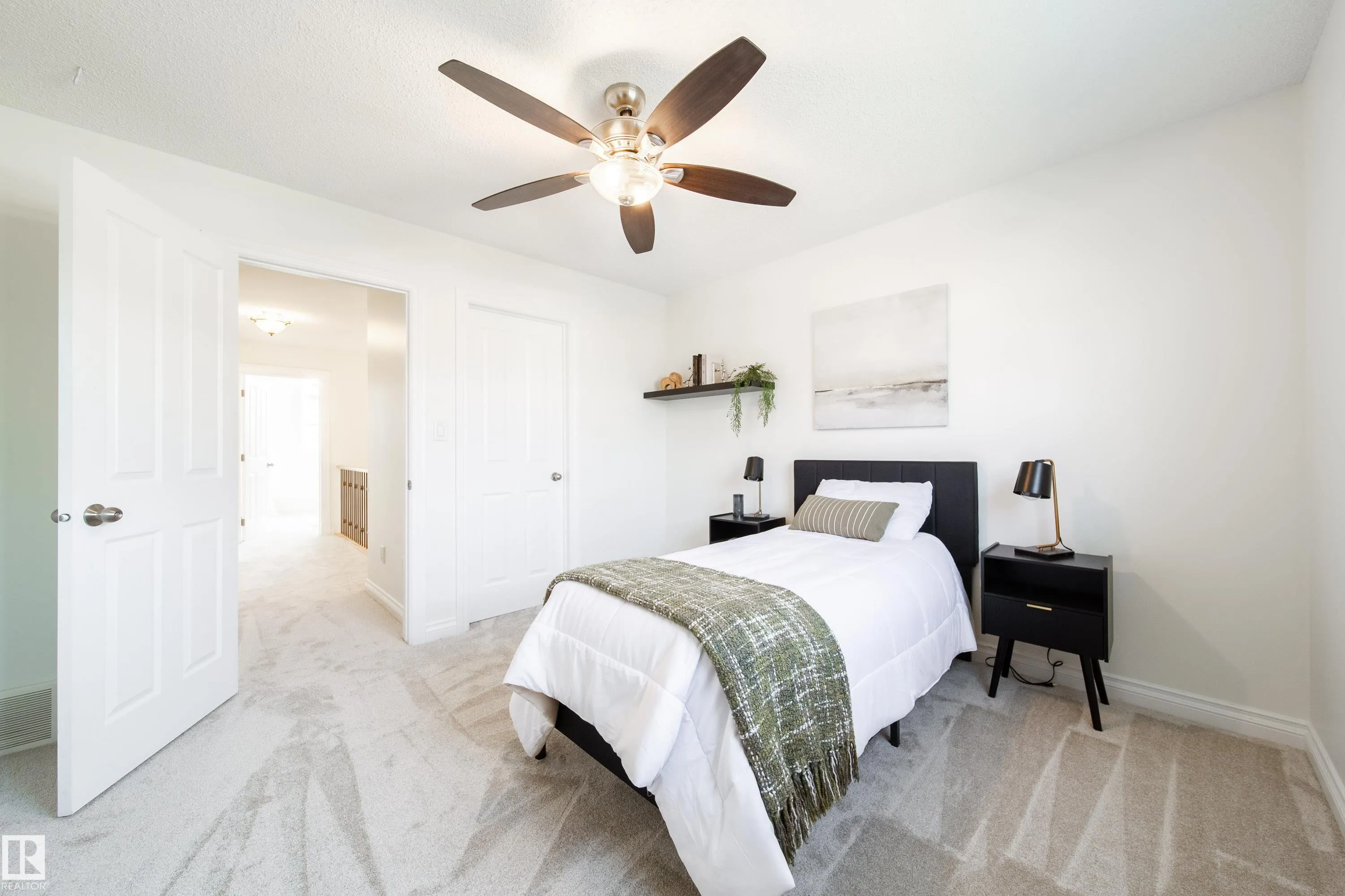 452 SPARLING Court