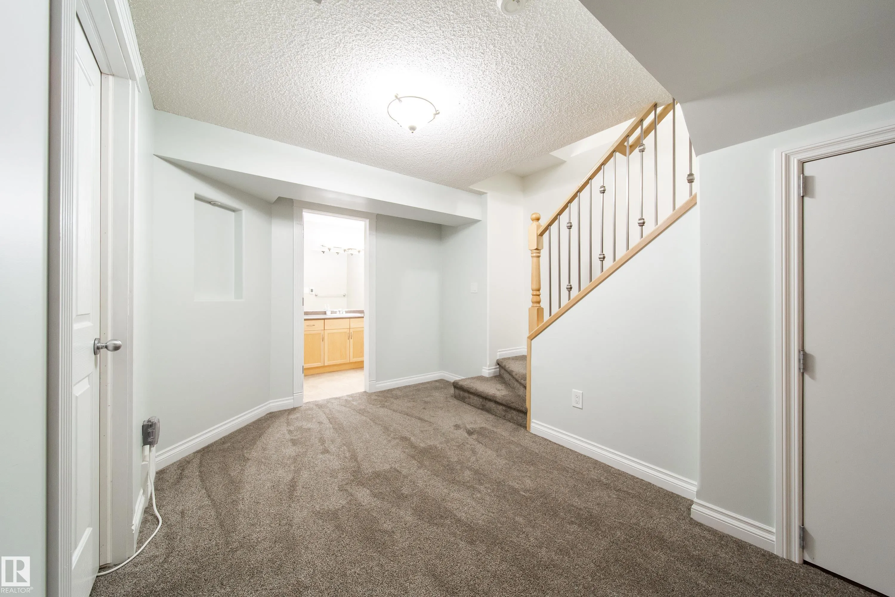452 SPARLING Court