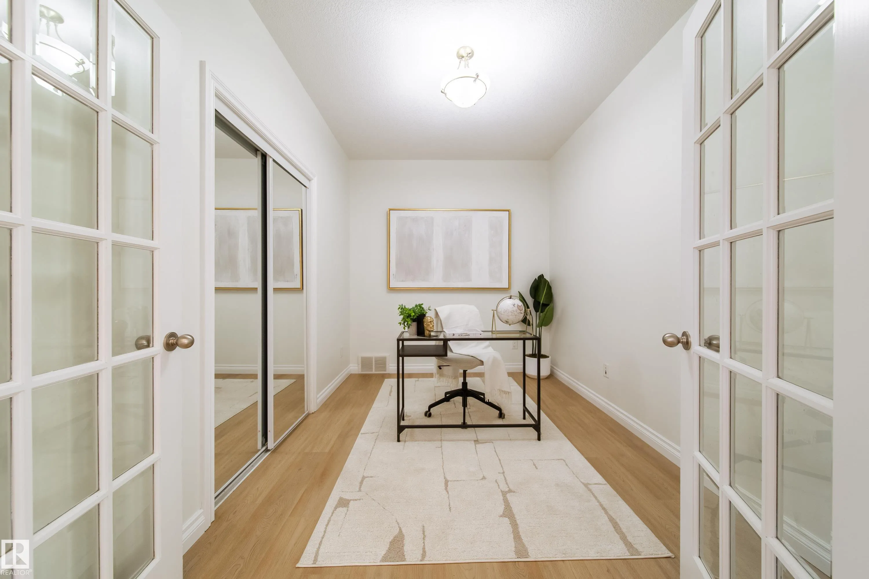 452 SPARLING Court