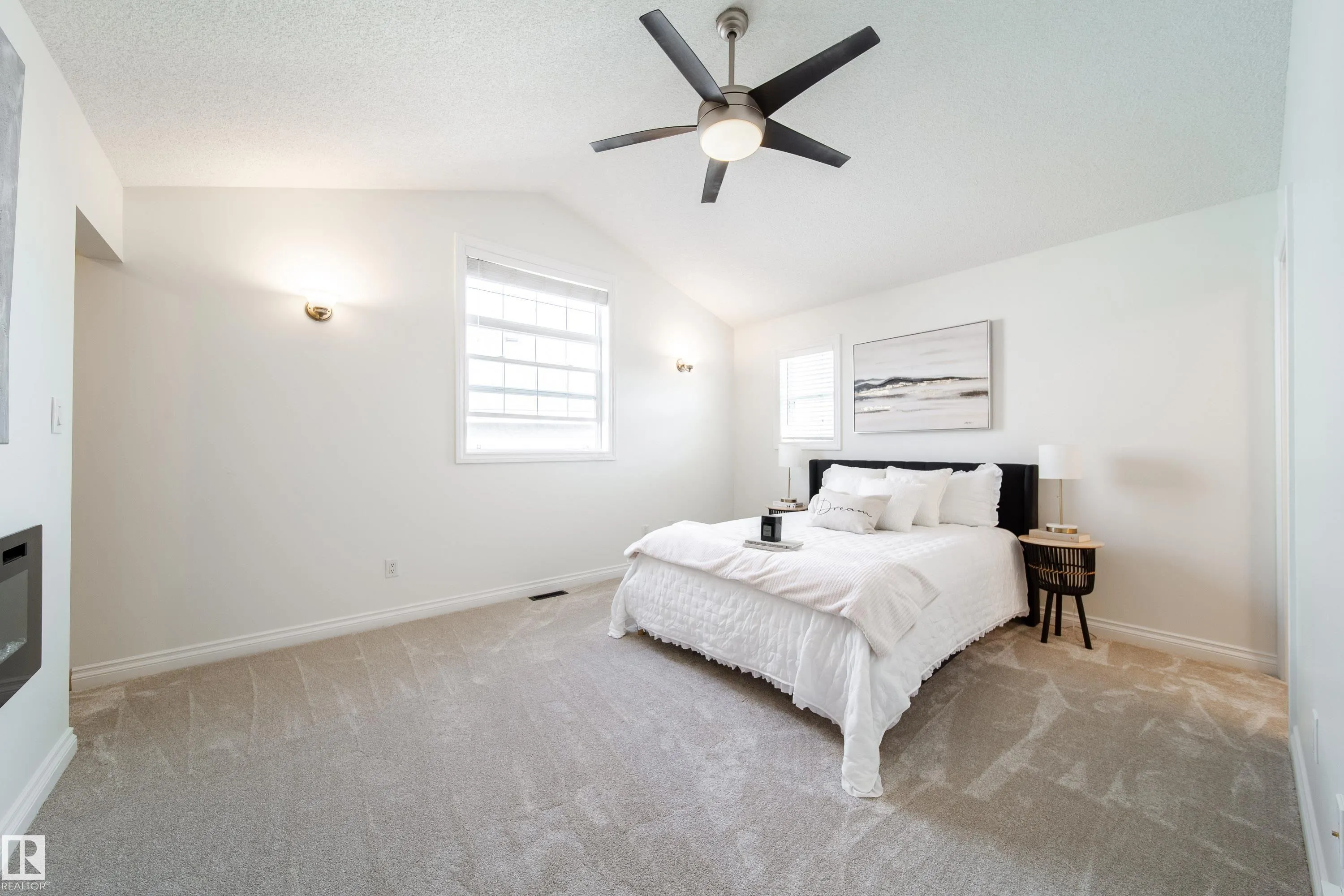 452 SPARLING Court
