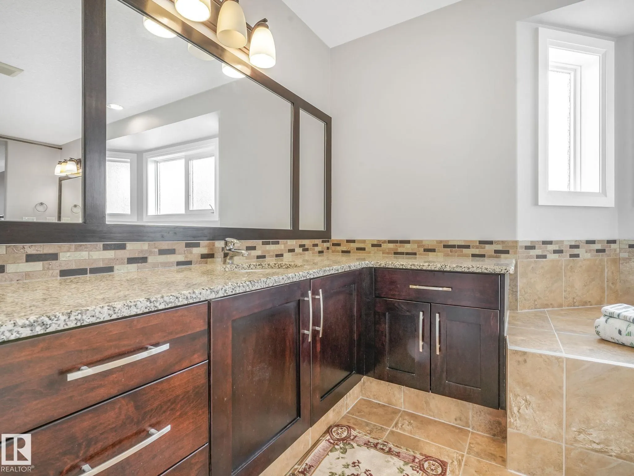 515 Callaghan Pt