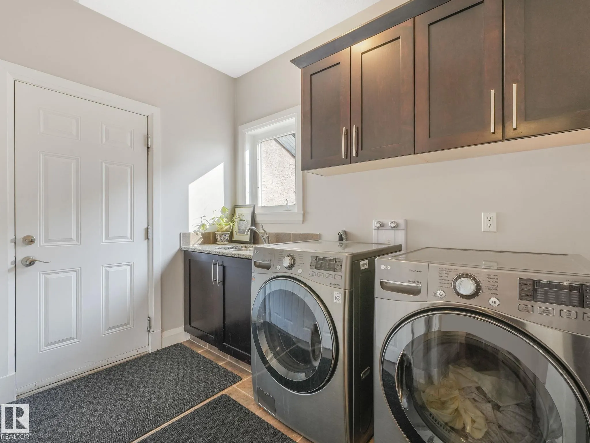 515 Callaghan Pt