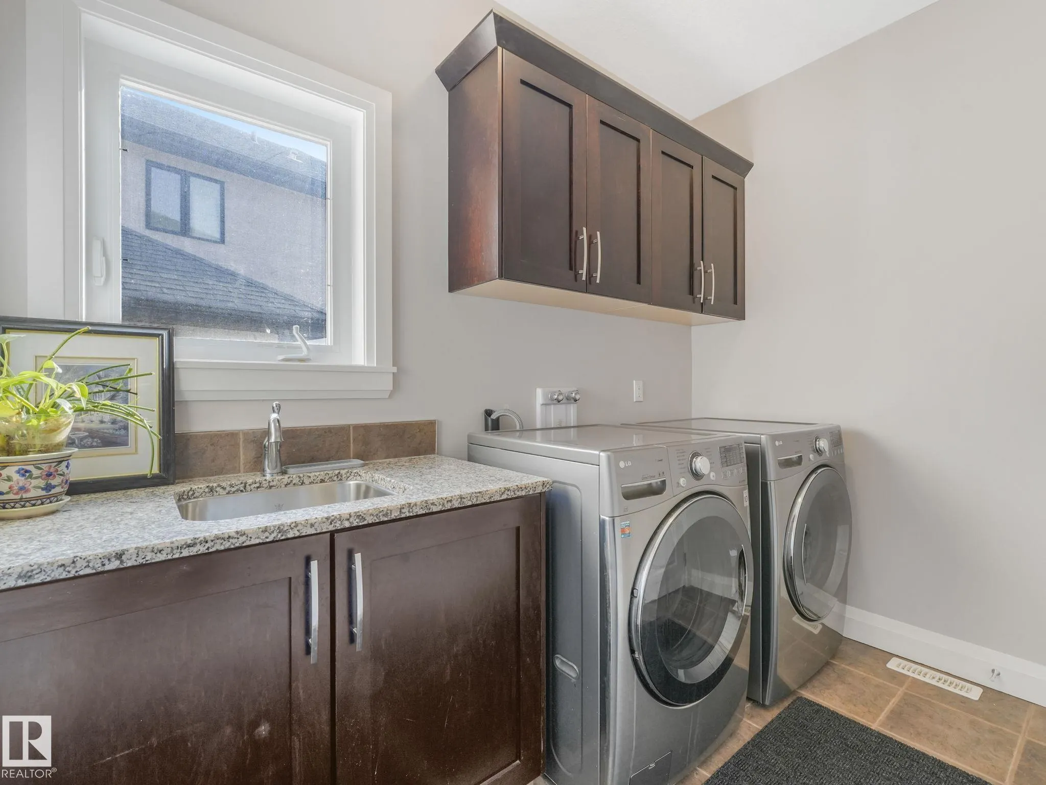 515 Callaghan Pt