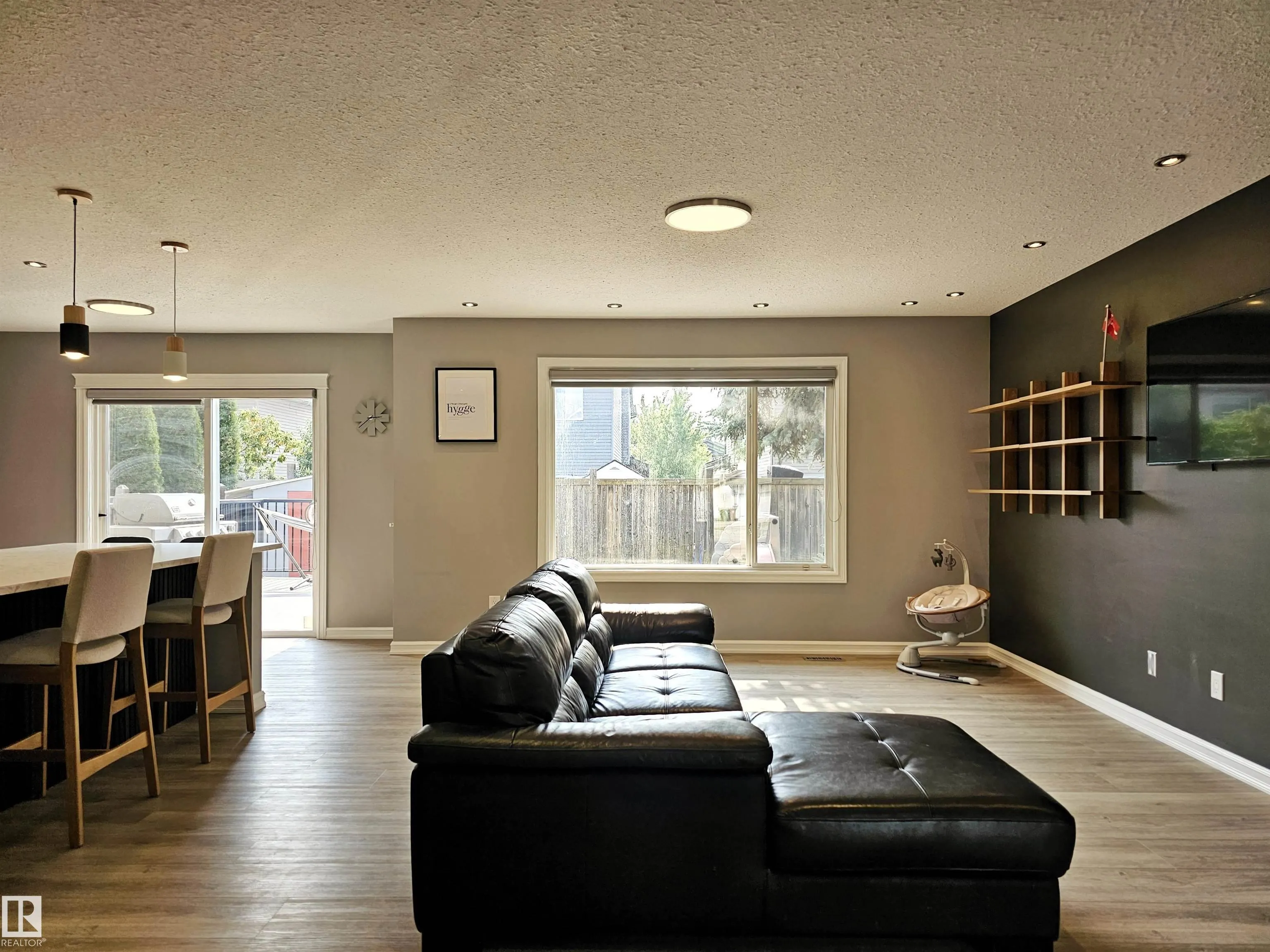 66 ERIN RIDGE Drive