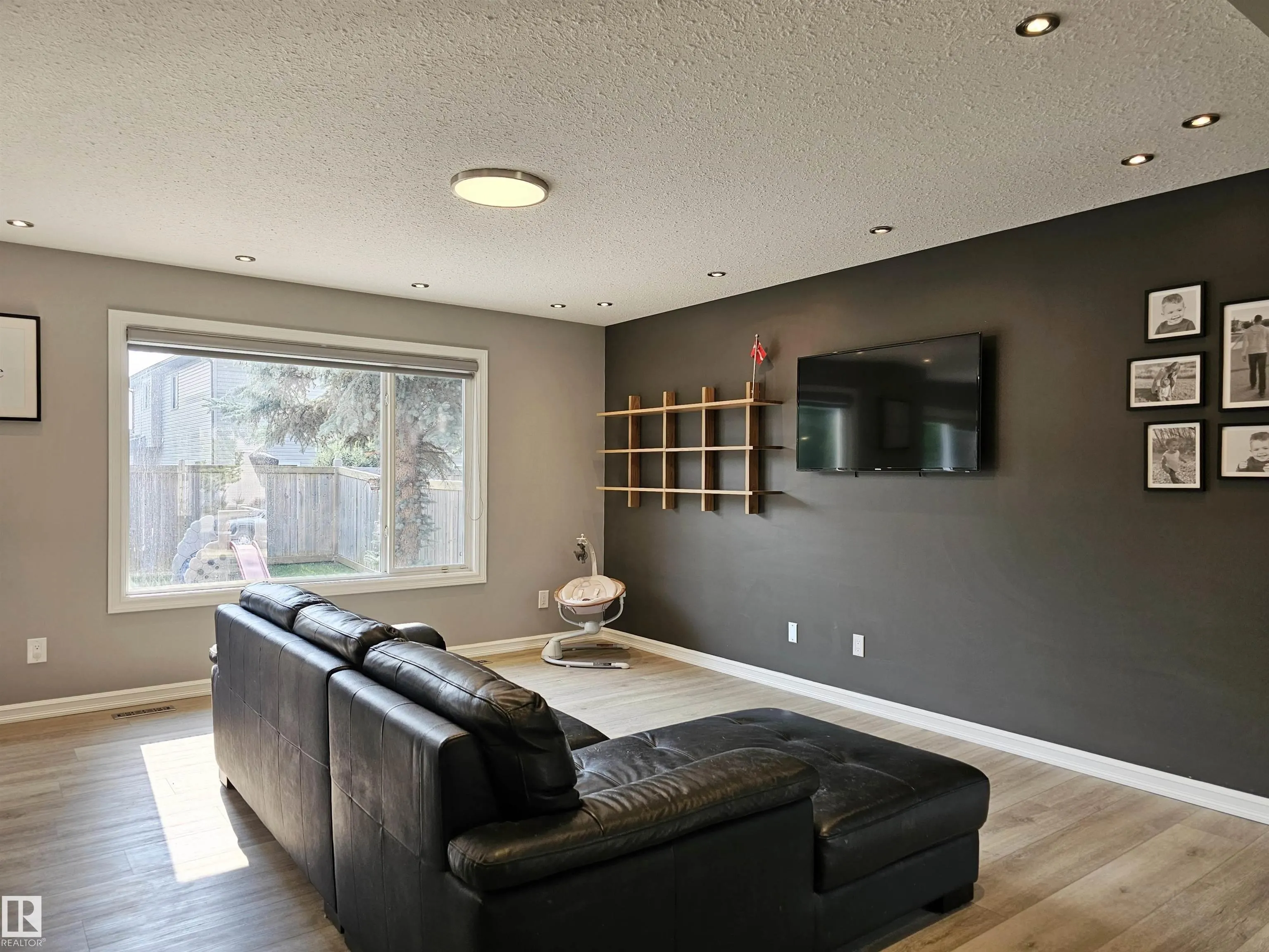 66 ERIN RIDGE Drive