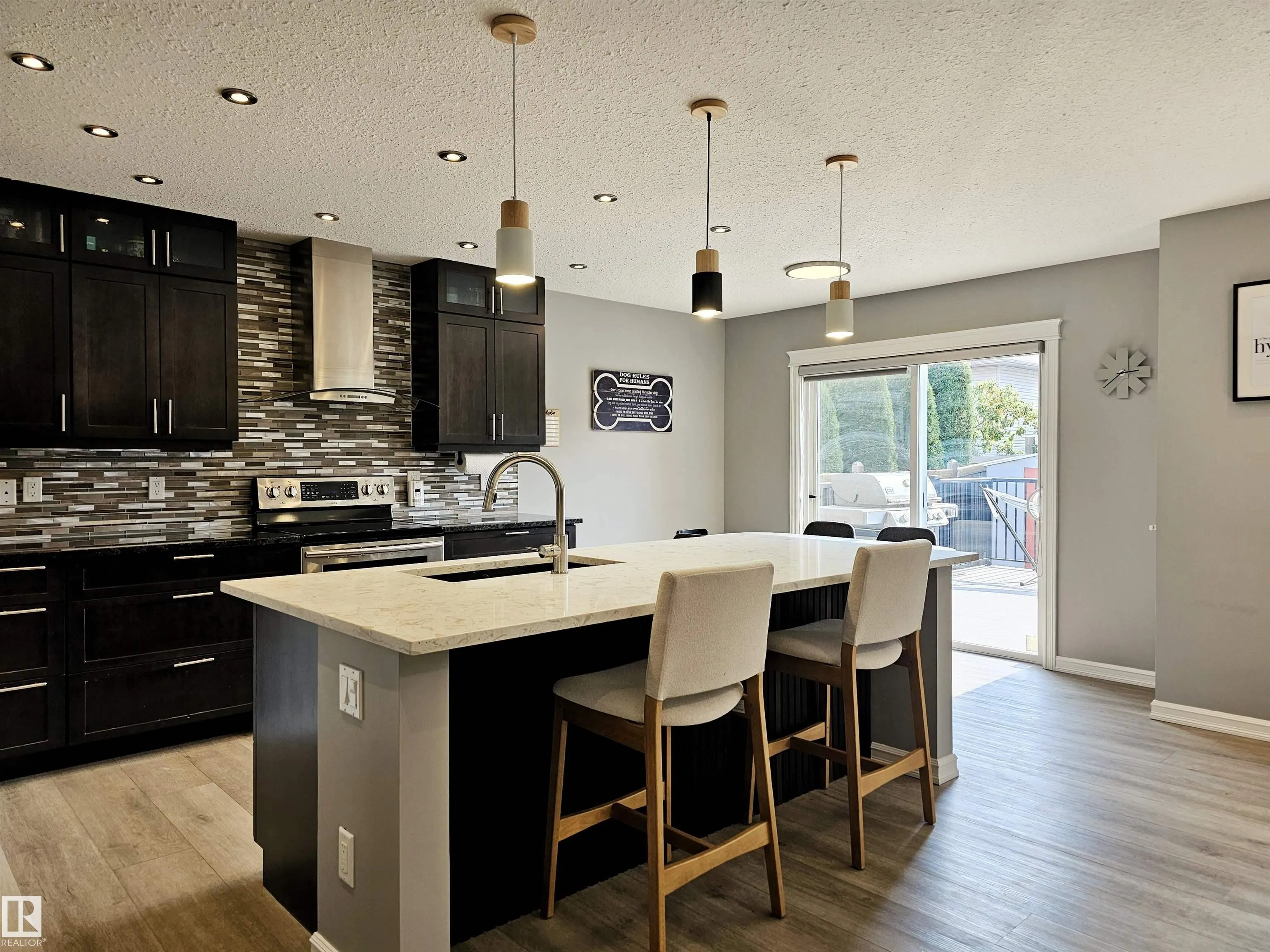 66 ERIN RIDGE Drive