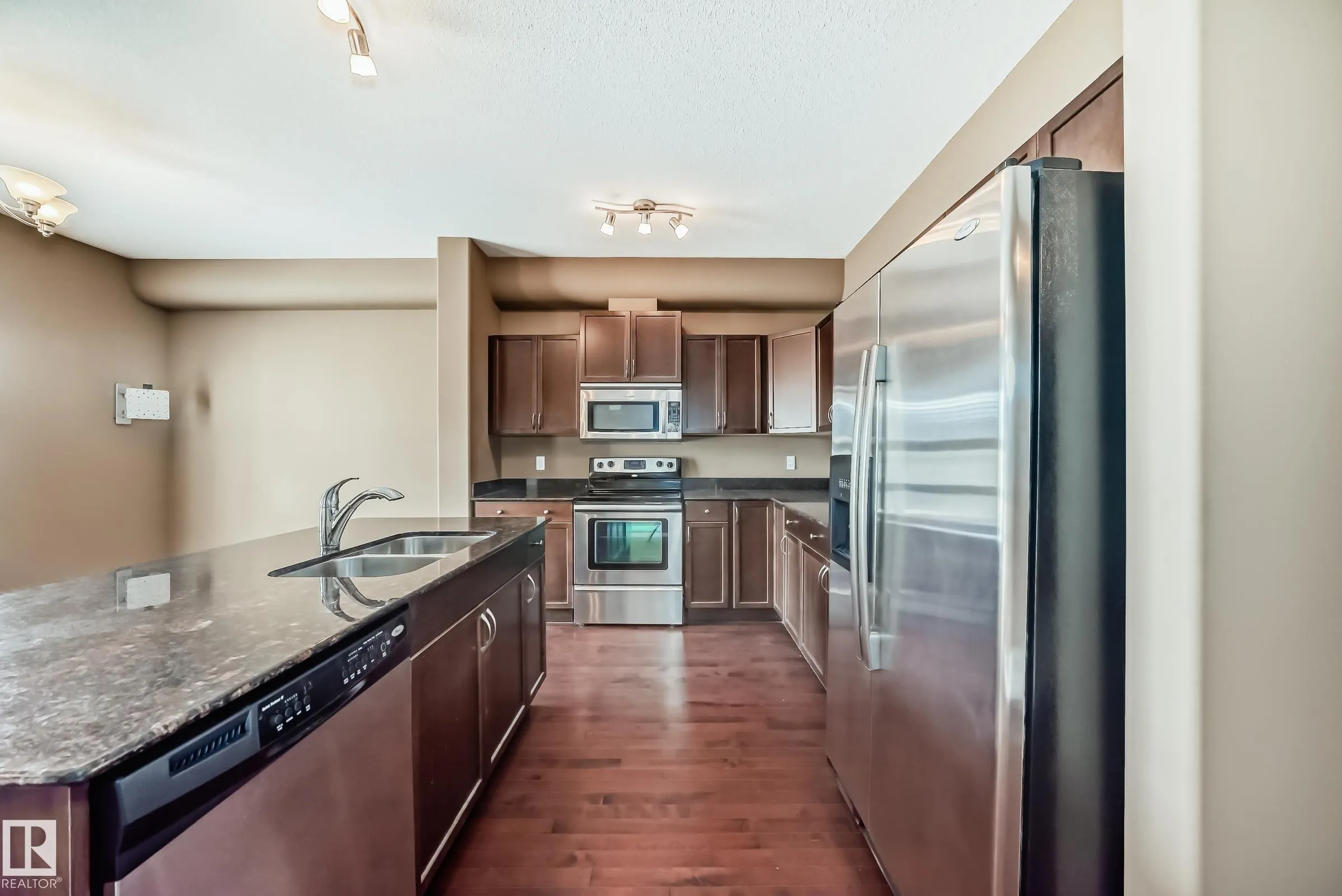 4367 VETERANS Way