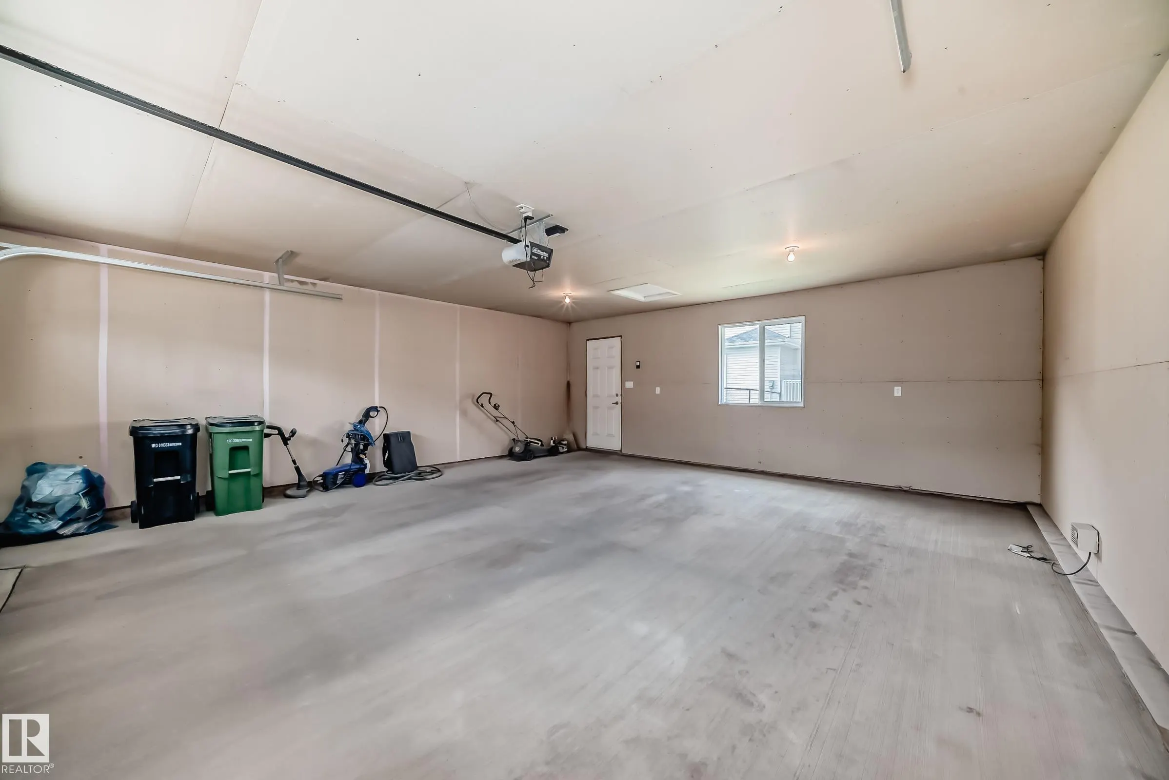 4367 VETERANS Way